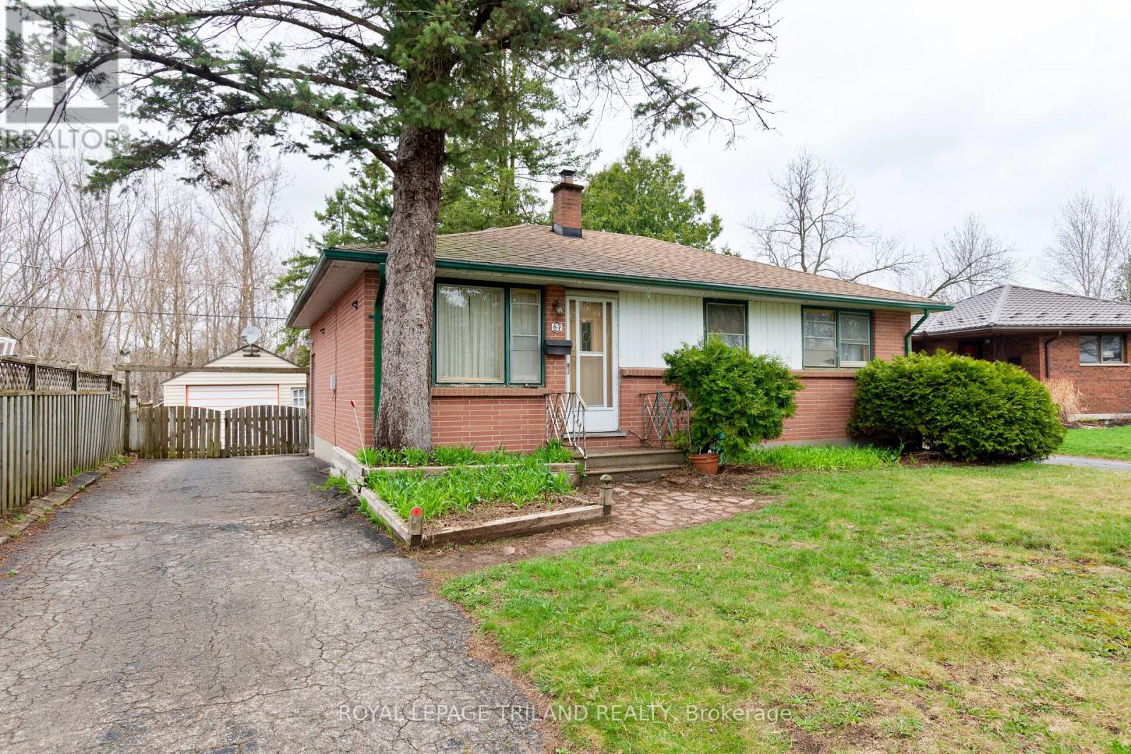 87 ARCADIA CRESCENT, London East, Ontario