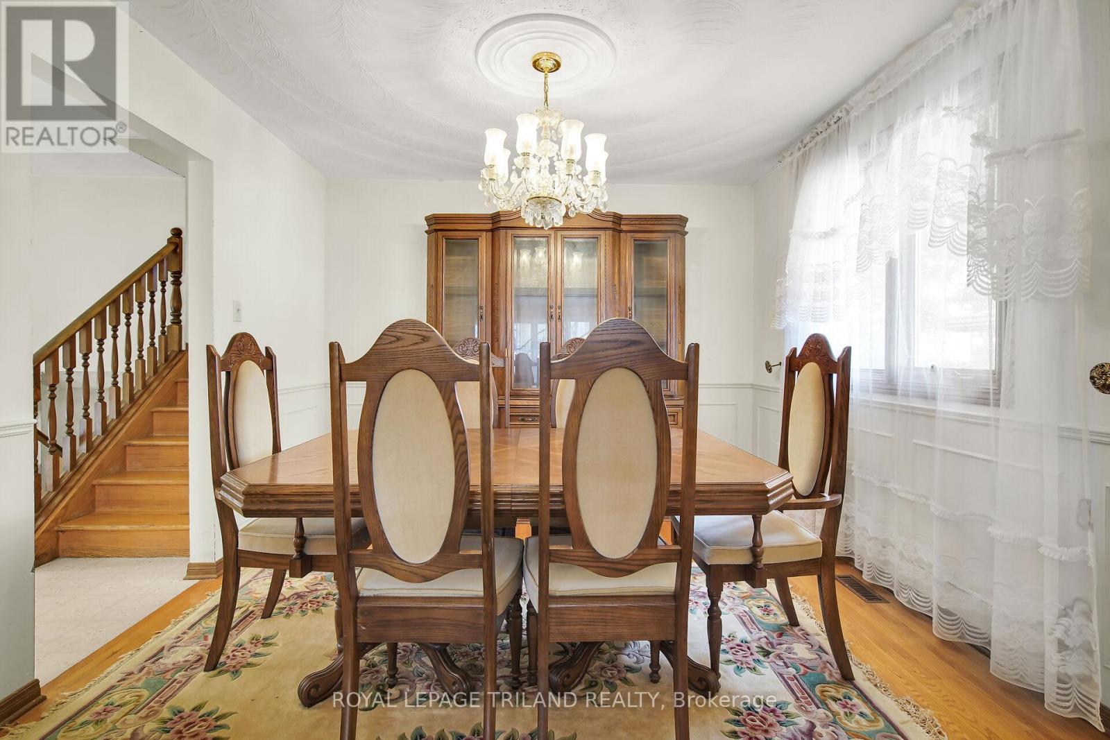 42 Applegreen Grove, London South, Ontario  N6J 4K4 - Photo 5 - X13010852