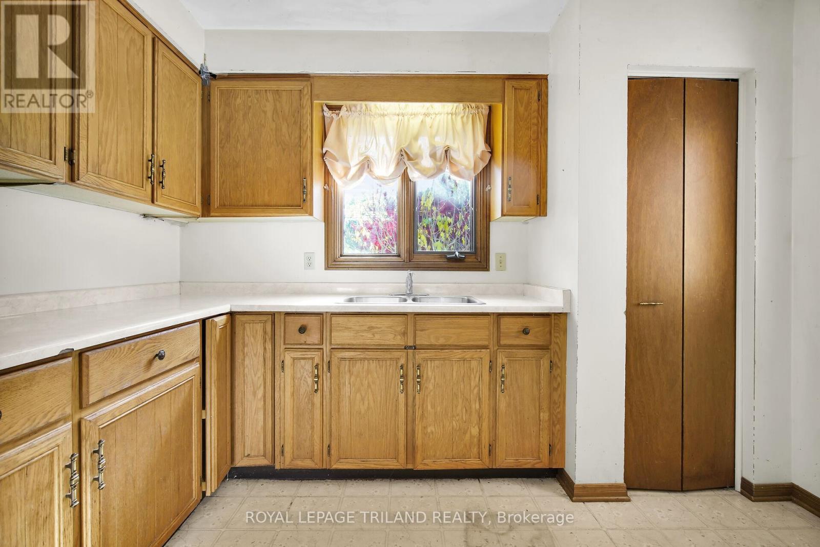 42 Applegreen Grove, London South, Ontario  N6J 4K4 - Photo 9 - X13010852