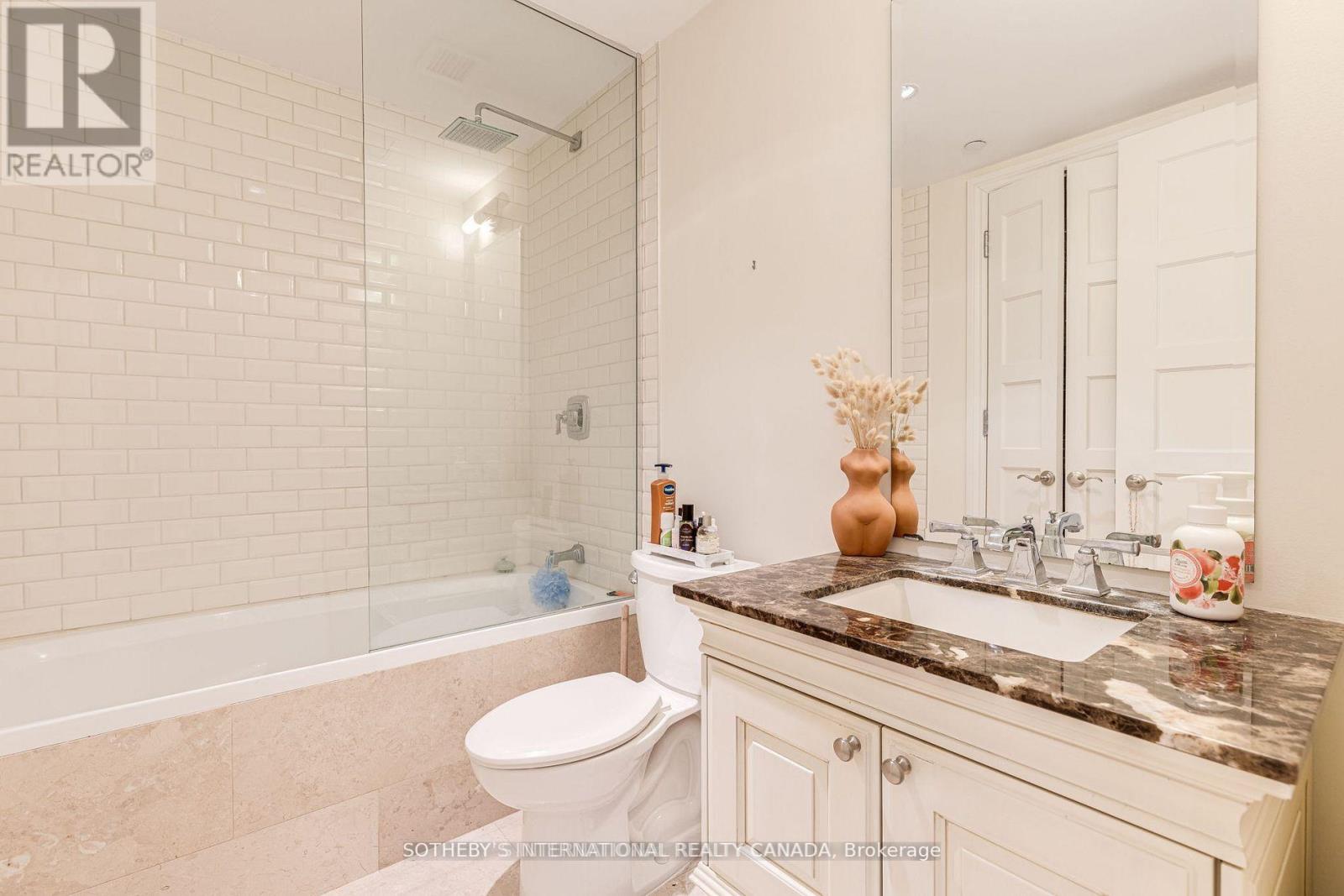 325 - 22 Leader Lane, Toronto, Ontario  M5E 0B2 - Photo 18 - C13010872