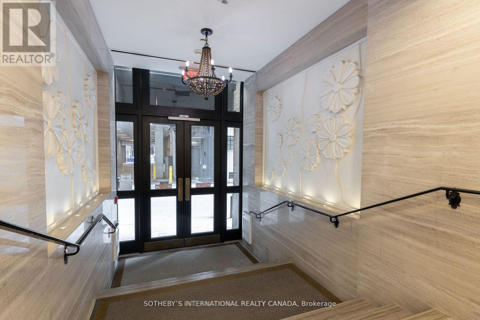 325 - 22 Leader Lane, Toronto, Ontario  M5E 0B2 - Photo 4 - C13010872