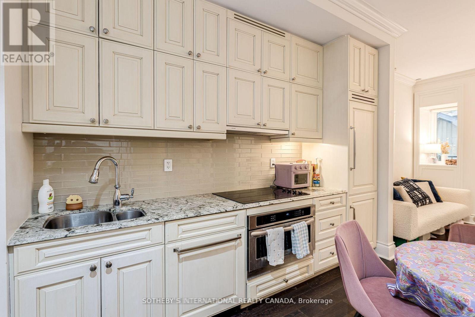 325 - 22 Leader Lane, Toronto, Ontario  M5E 0B2 - Photo 9 - C13010872