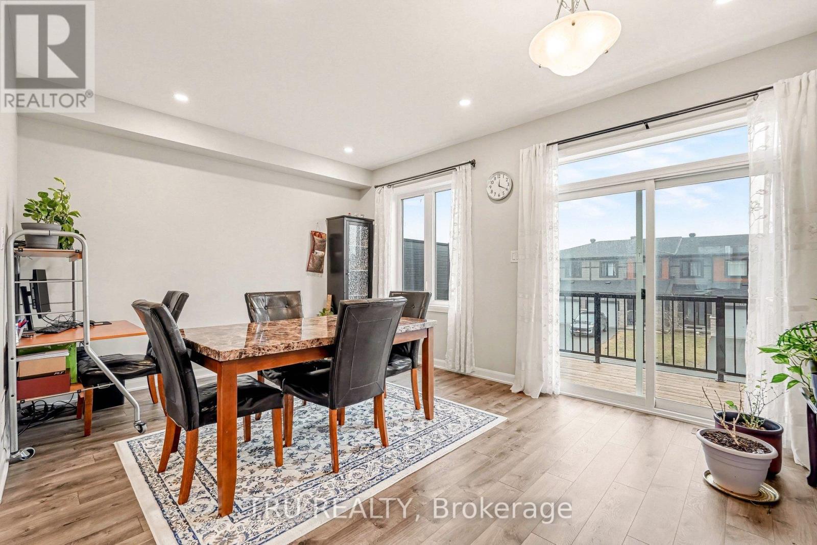 1119 Speedvale Court, Ottawa, Ontario  K2T 0P5 - Photo 10 - X13010846