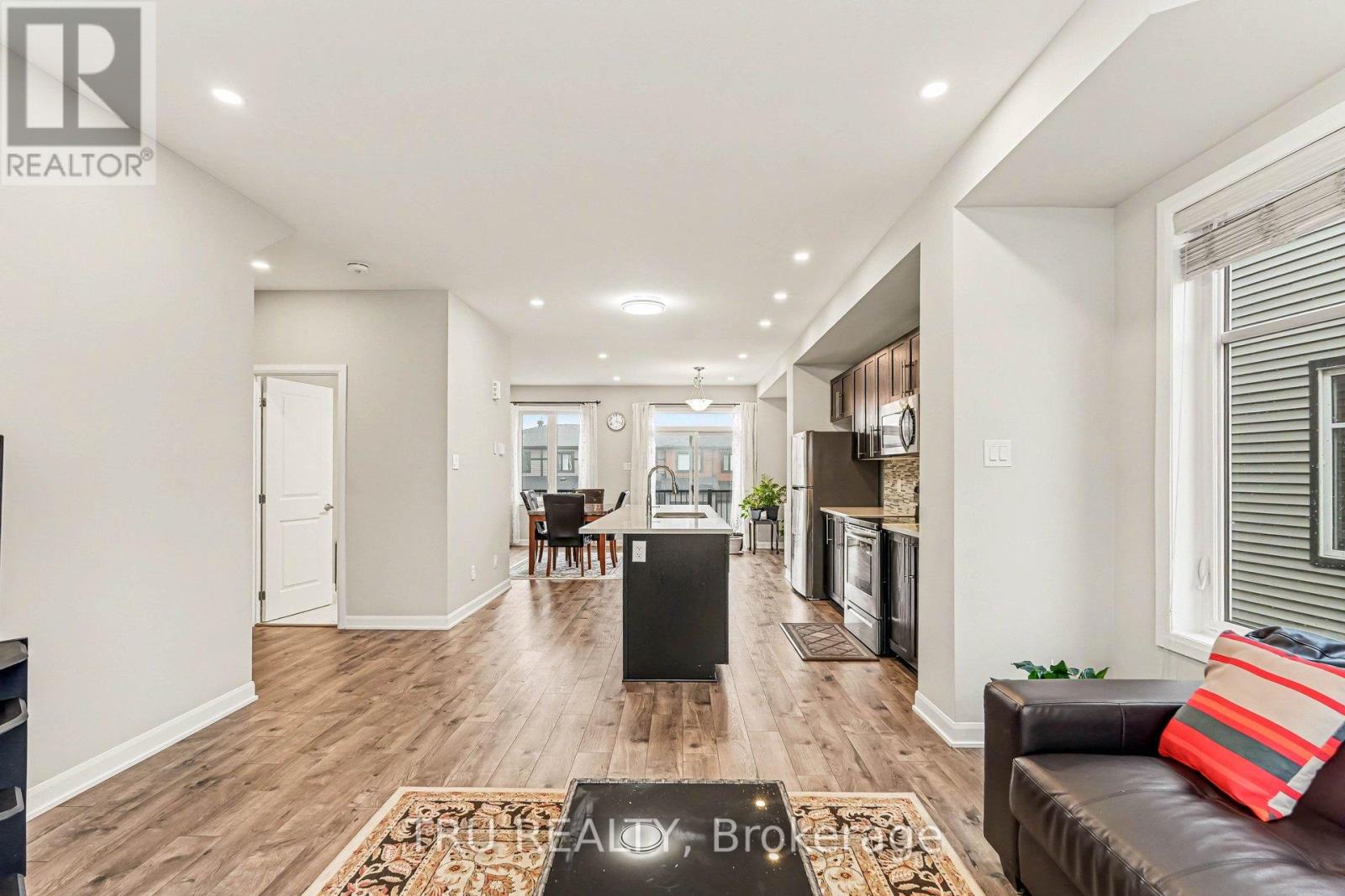 1119 Speedvale Court, Ottawa, Ontario  K2T 0P5 - Photo 7 - X13010846