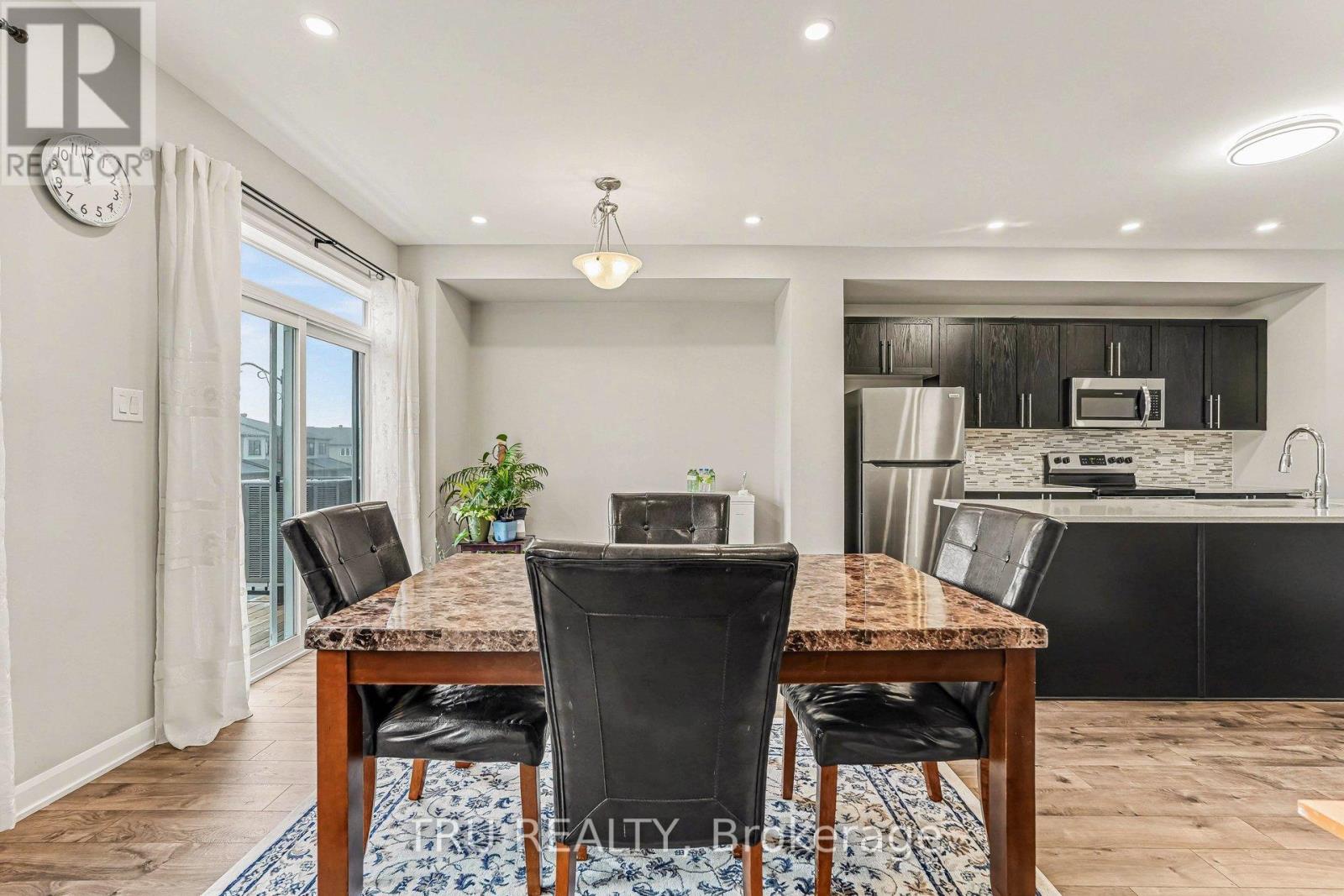 1119 Speedvale Court, Ottawa, Ontario  K2T 0P5 - Photo 9 - X13010846