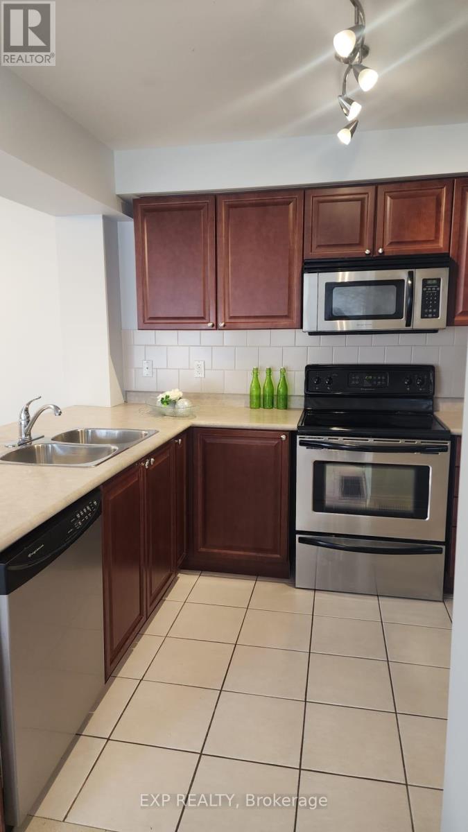 33 Bondsmith Street, Ajax, Ontario  L1S 0A5 - Photo 4 - E13010816