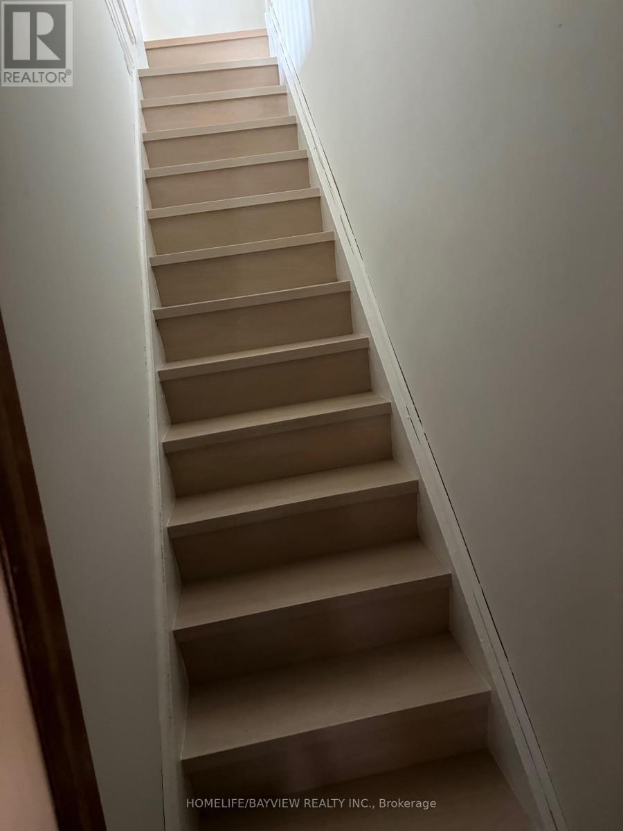 2nd & 3rd Floors - 78 Woodycrest Avenue, Toronto, Ontario M4J 3A7 - Photo 4 - E13010858