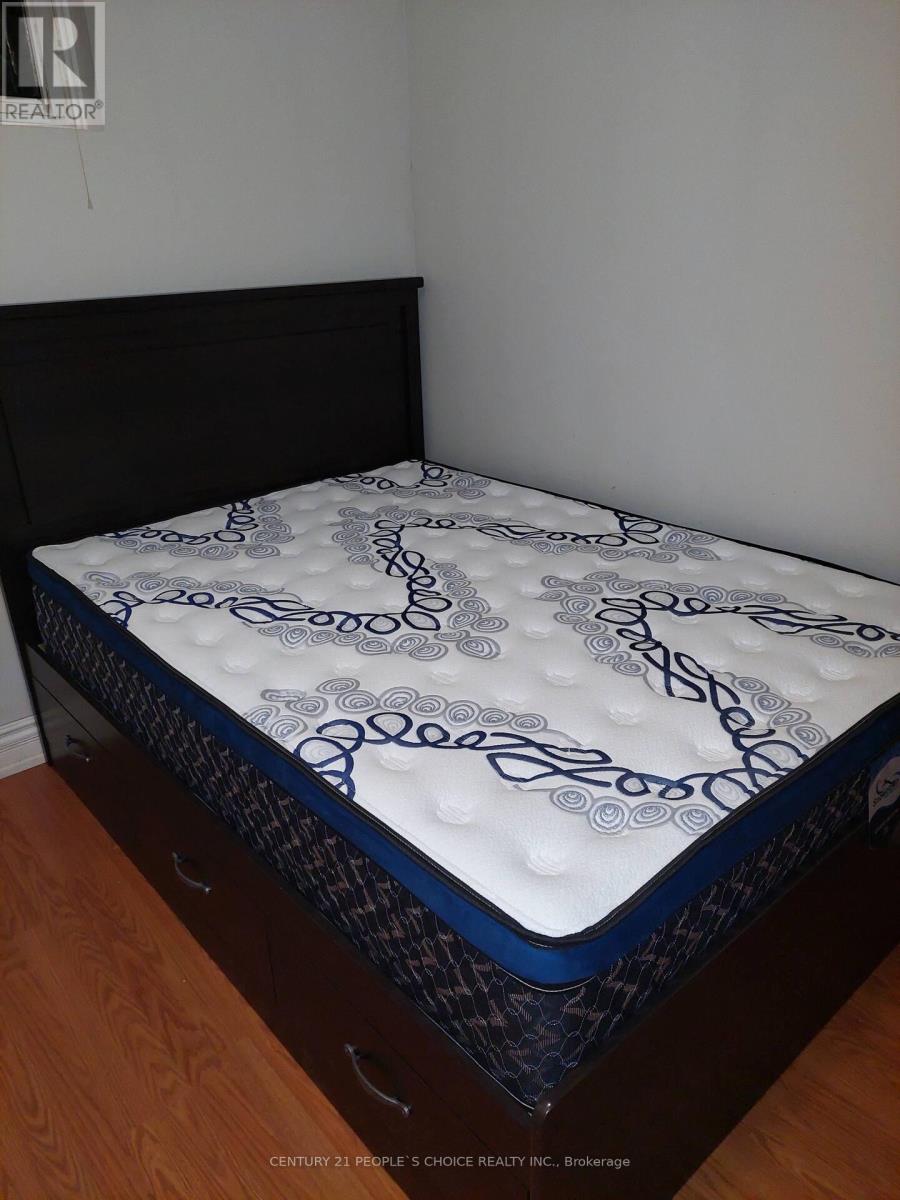 168 Painted Post Drive, Toronto, Ontario  M1H 1T7 - Photo 4 - E13010864