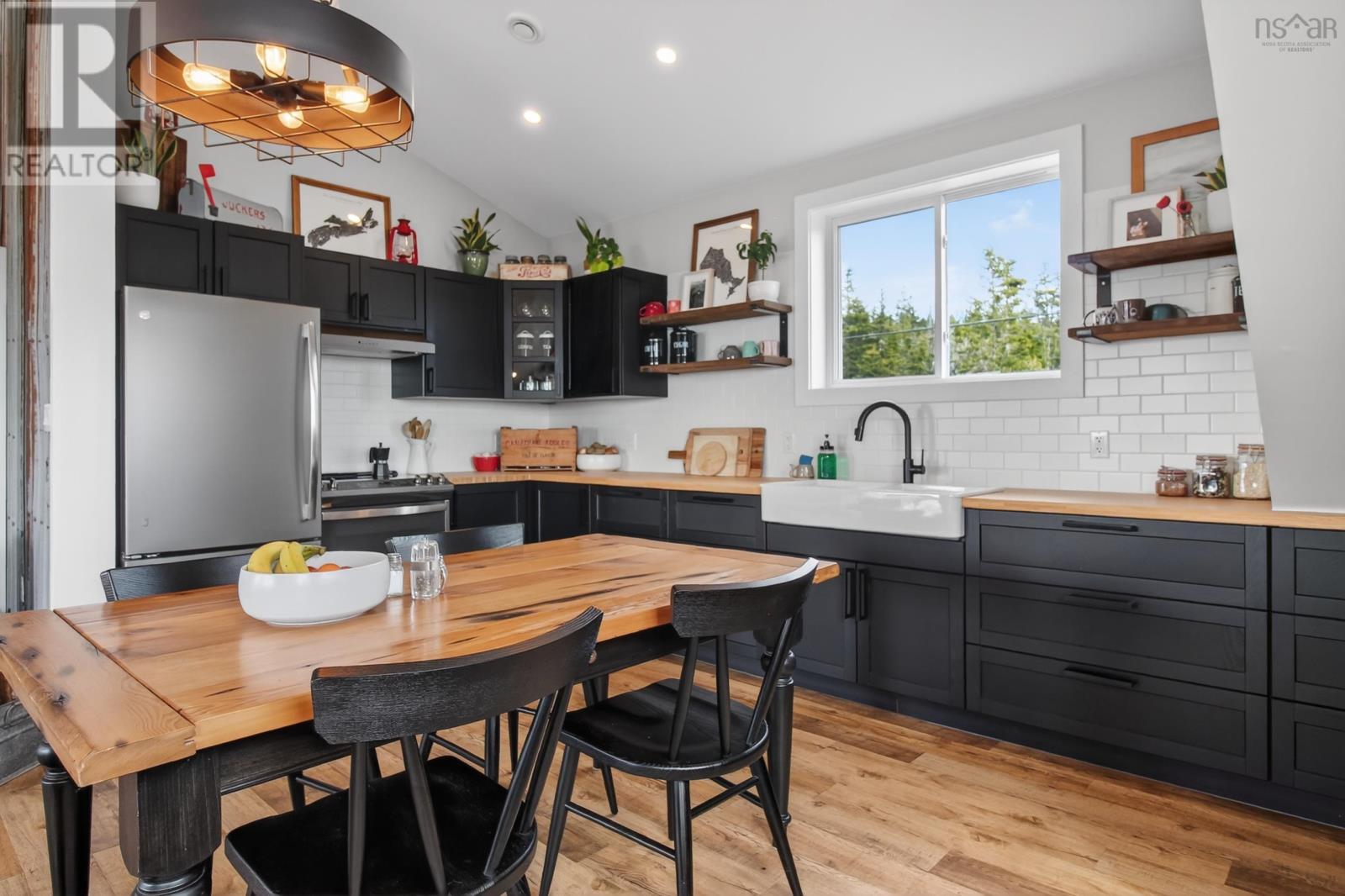 232 Leslie Road, East Lawrencetown, Nova Scotia  B2Z 1T4 - Photo 5 - 202607732