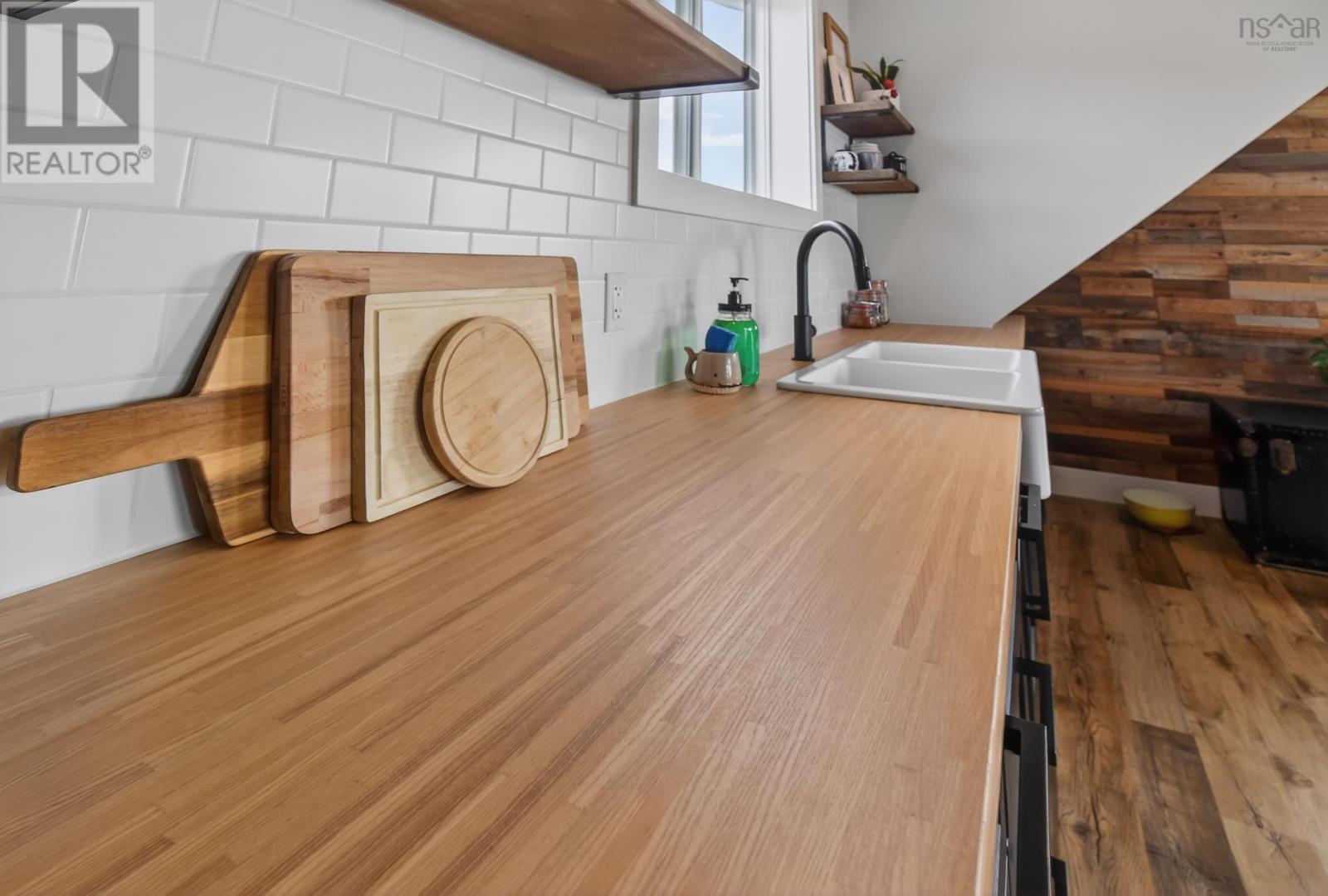 232 Leslie Road, East Lawrencetown, Nova Scotia  B2Z 1T4 - Photo 8 - 202607732