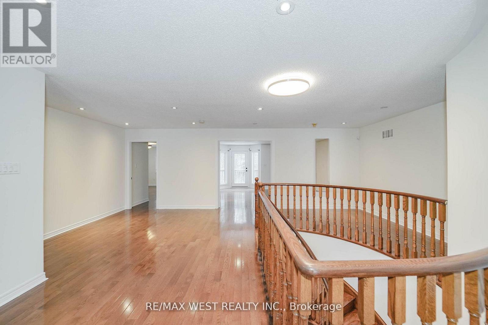 81 Woodview Drive, Pickering, Ontario  L1V 1L1 - Photo 24 - E13007092