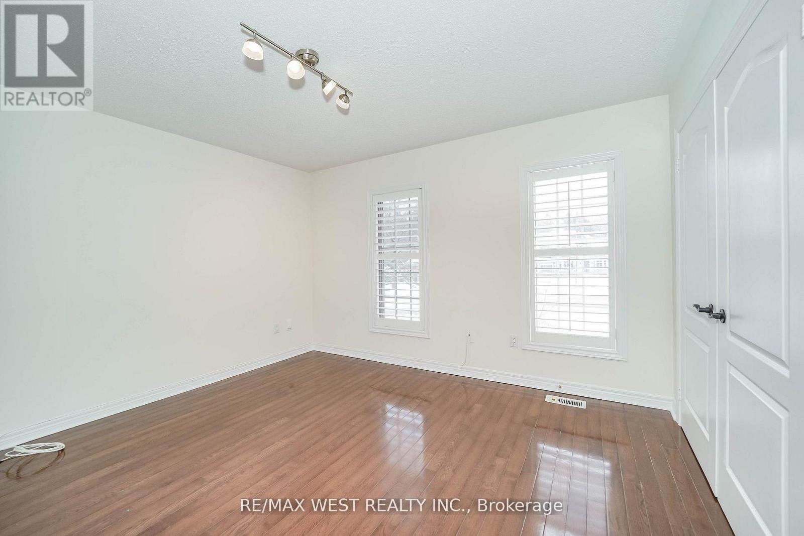 81 Woodview Drive, Pickering, Ontario  L1V 1L1 - Photo 34 - E13007092