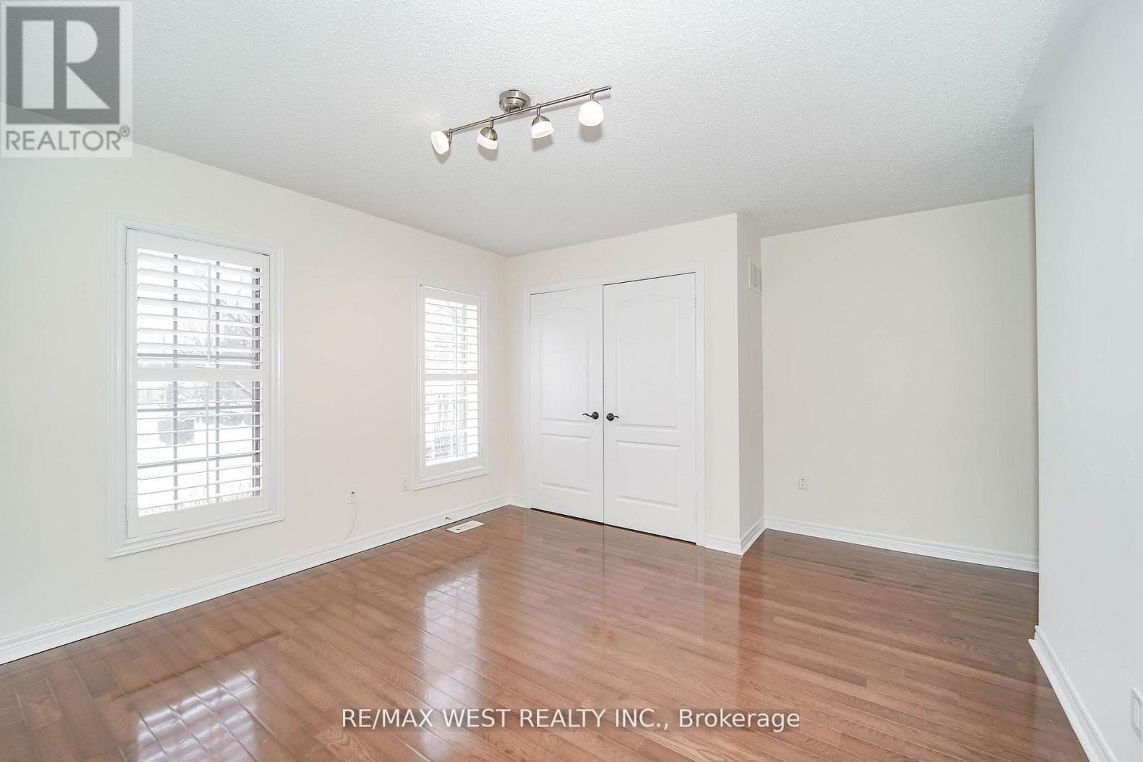 81 Woodview Drive, Pickering, Ontario  L1V 1L1 - Photo 33 - E13007092