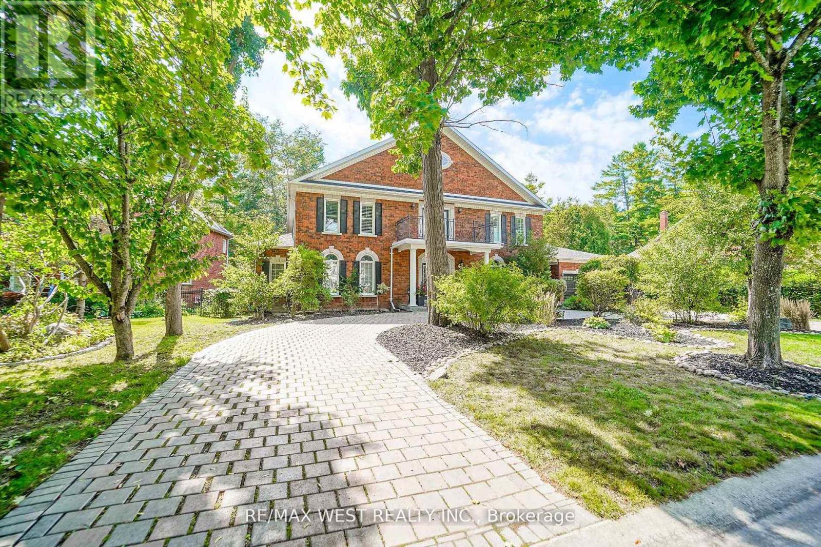 81 Woodview Drive, Pickering, Ontario  L1V 1L1 - Photo 4 - E13007092