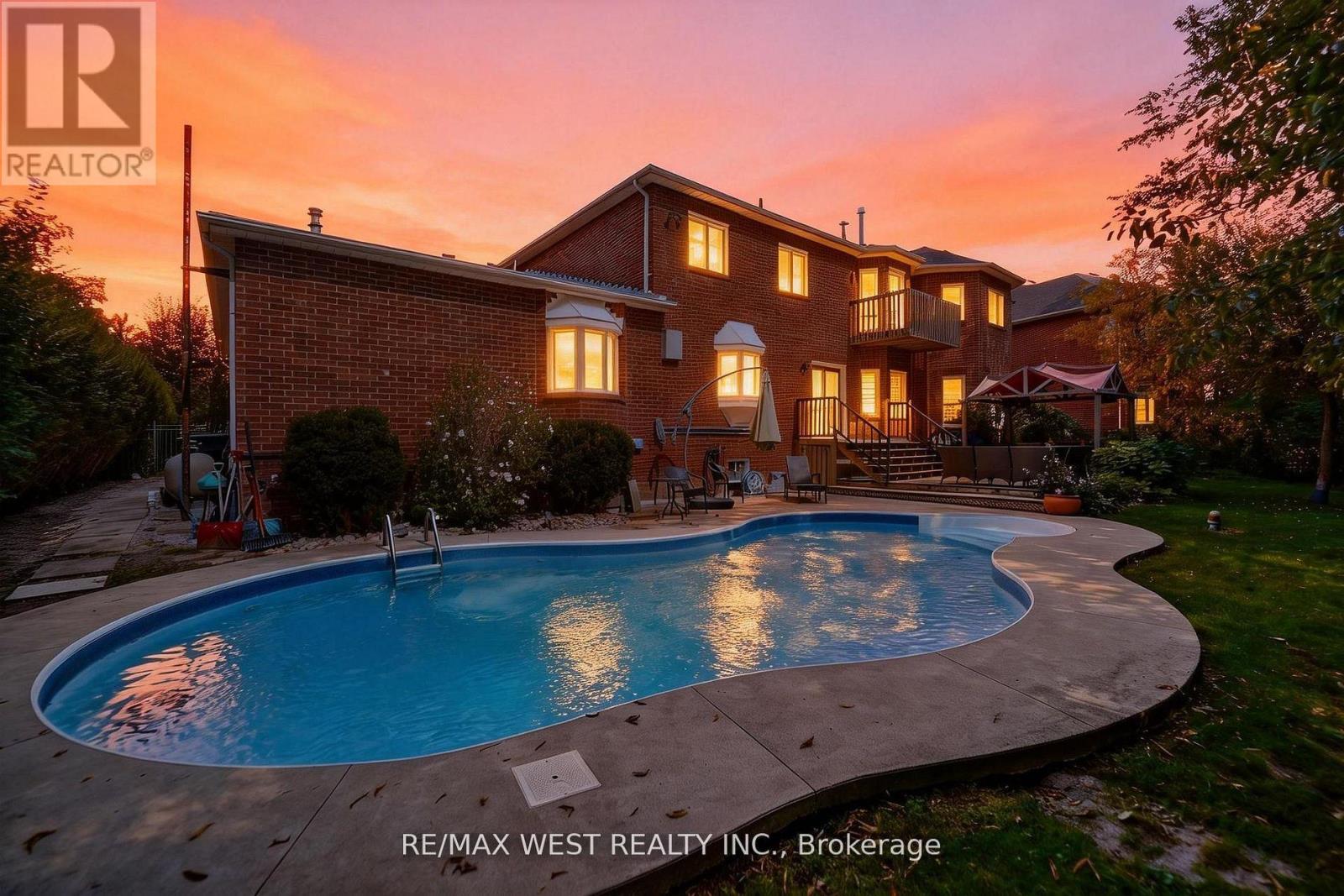 81 Woodview Drive, Pickering, Ontario  L1V 1L1 - Photo 41 - E13007092