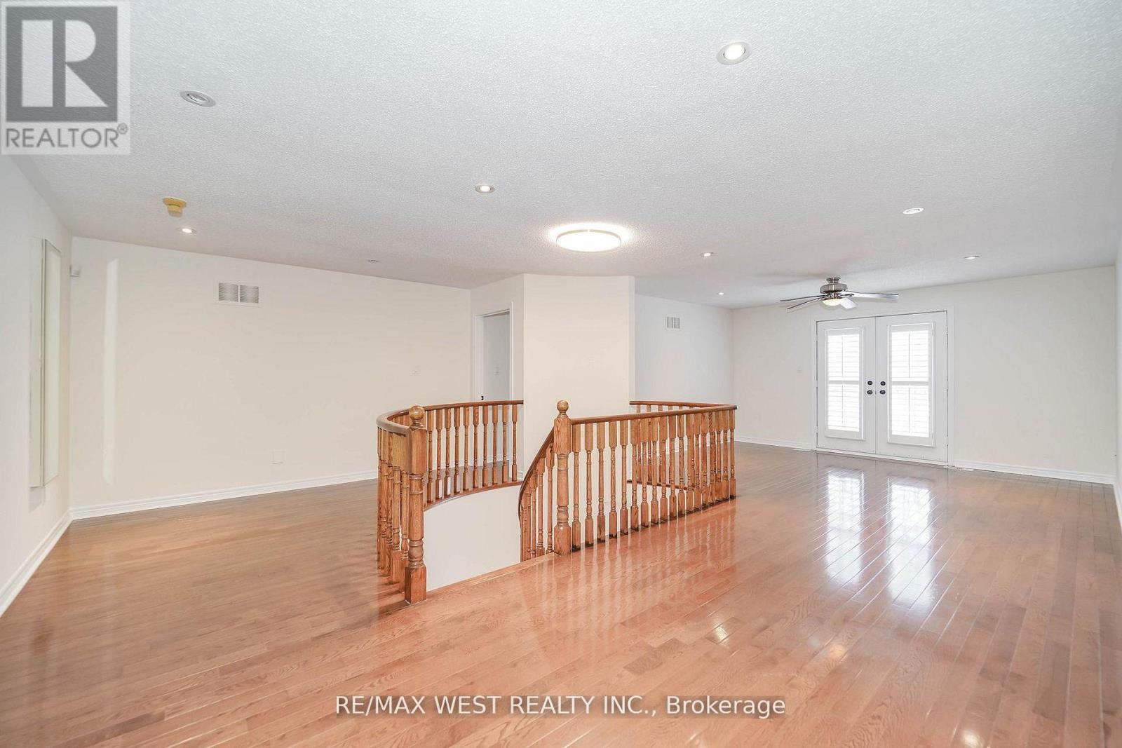 81 Woodview Drive, Pickering, Ontario  L1V 1L1 - Photo 23 - E13007092