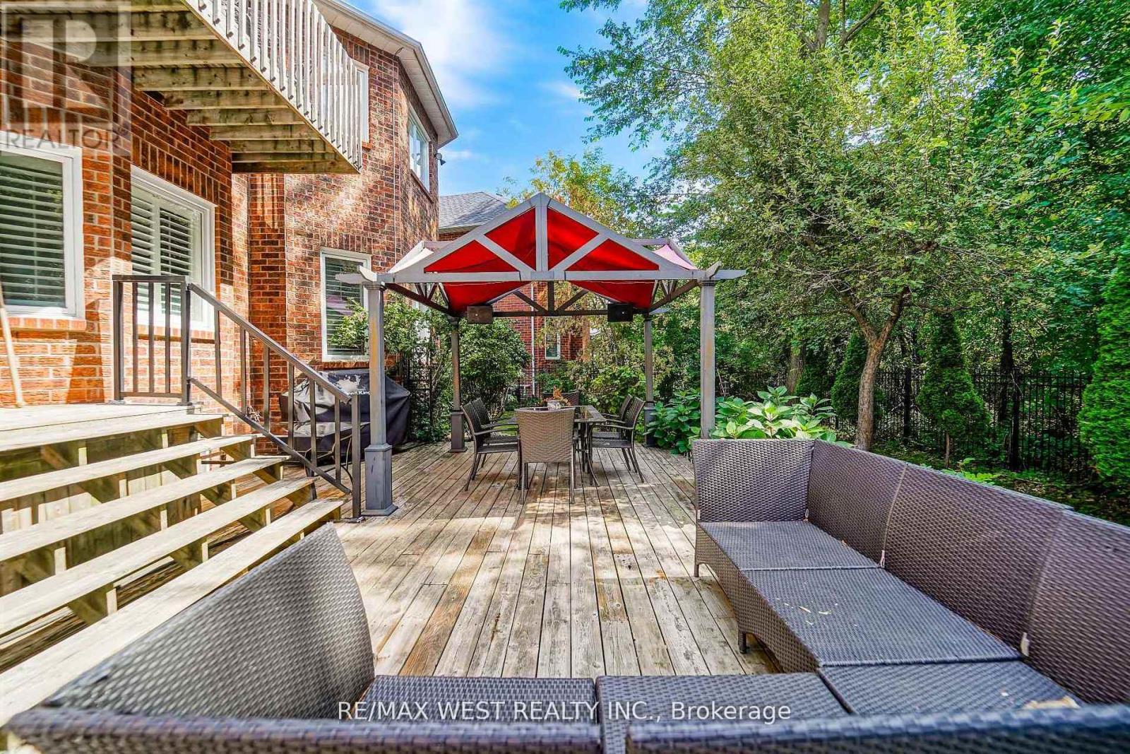 81 Woodview Drive, Pickering, Ontario  L1V 1L1 - Photo 39 - E13007092