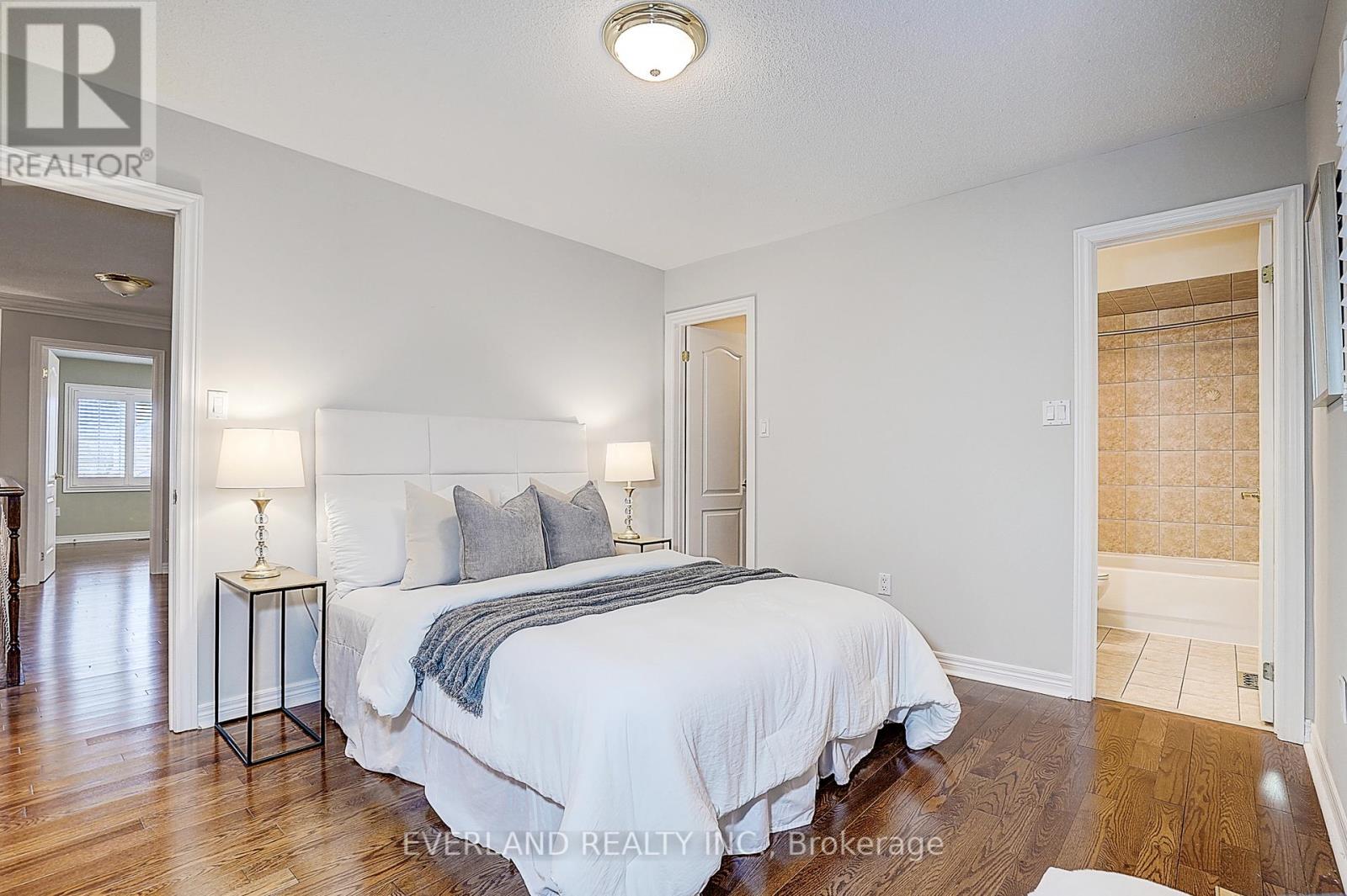 922 Best Circle, Newmarket, Ontario  L3X 2H8 - Photo 26 - N13010508