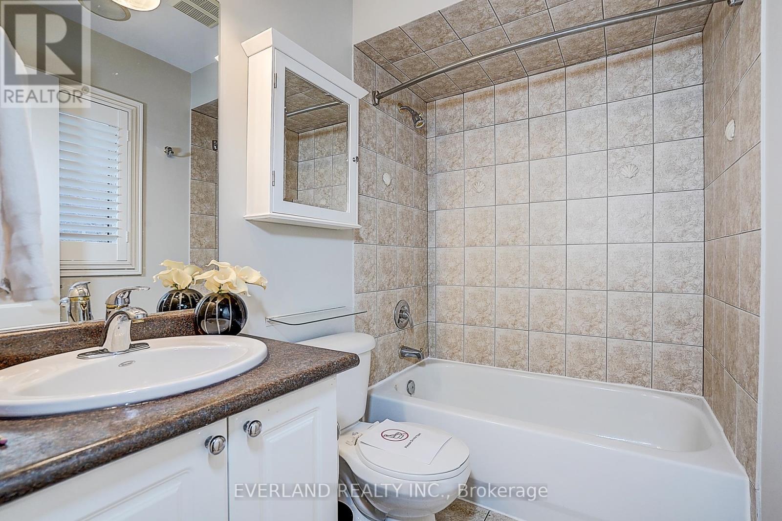 922 Best Circle, Newmarket, Ontario  L3X 2H8 - Photo 27 - N13010508