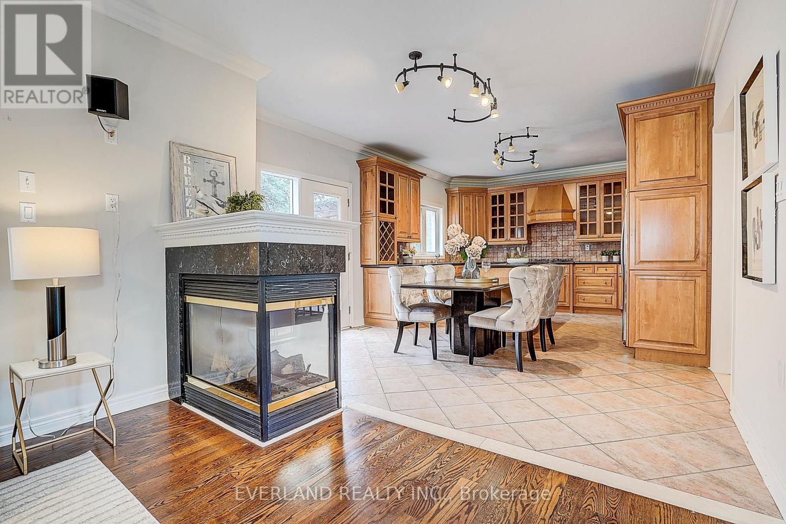 922 Best Circle, Newmarket, Ontario  L3X 2H8 - Photo 13 - N13010508