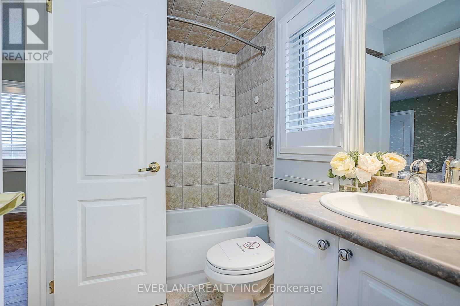 922 Best Circle, Newmarket, Ontario  L3X 2H8 - Photo 30 - N13010508