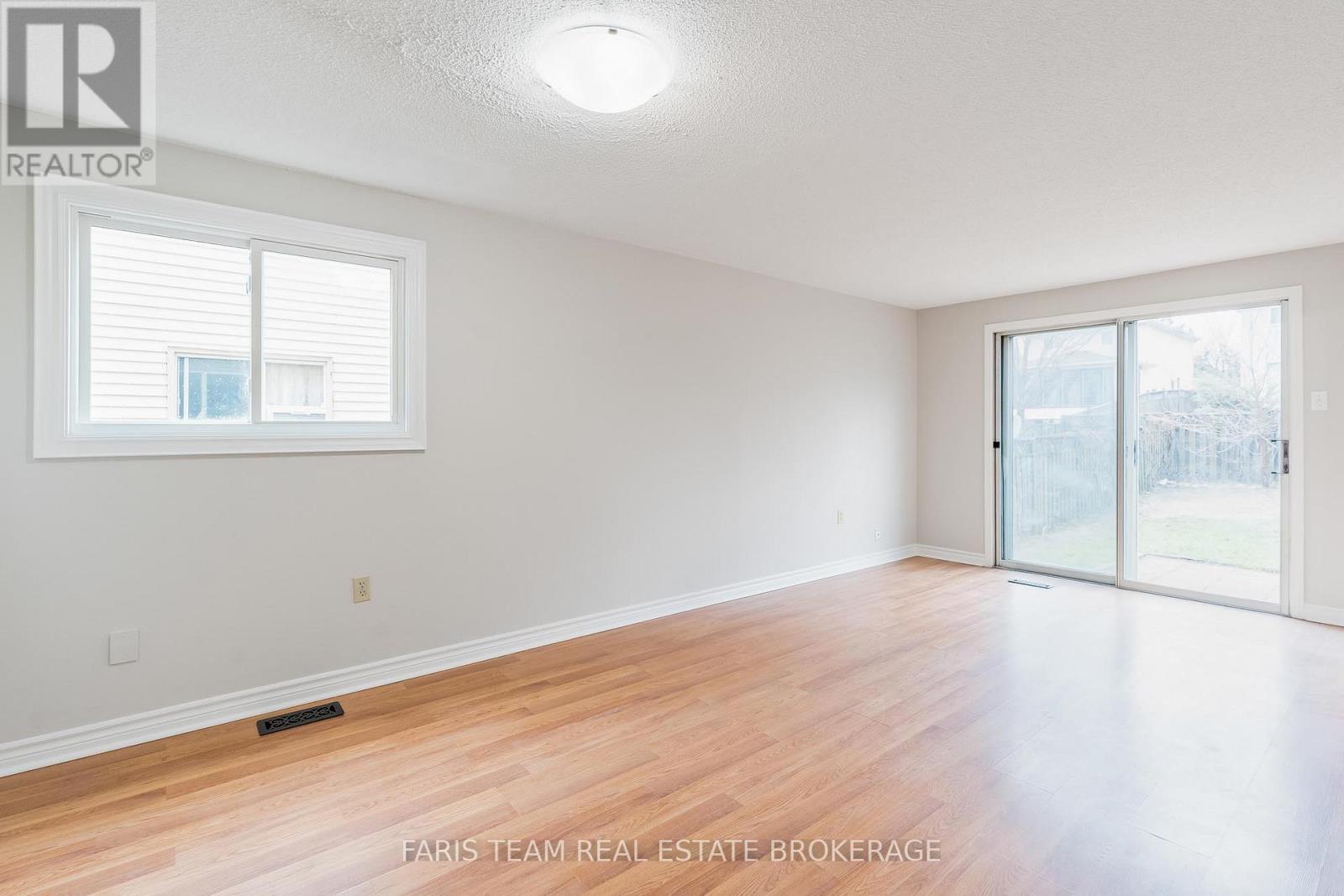 18 Argyle Road, Barrie, Ontario  L4N 6P9 - Photo 12 - S13010862