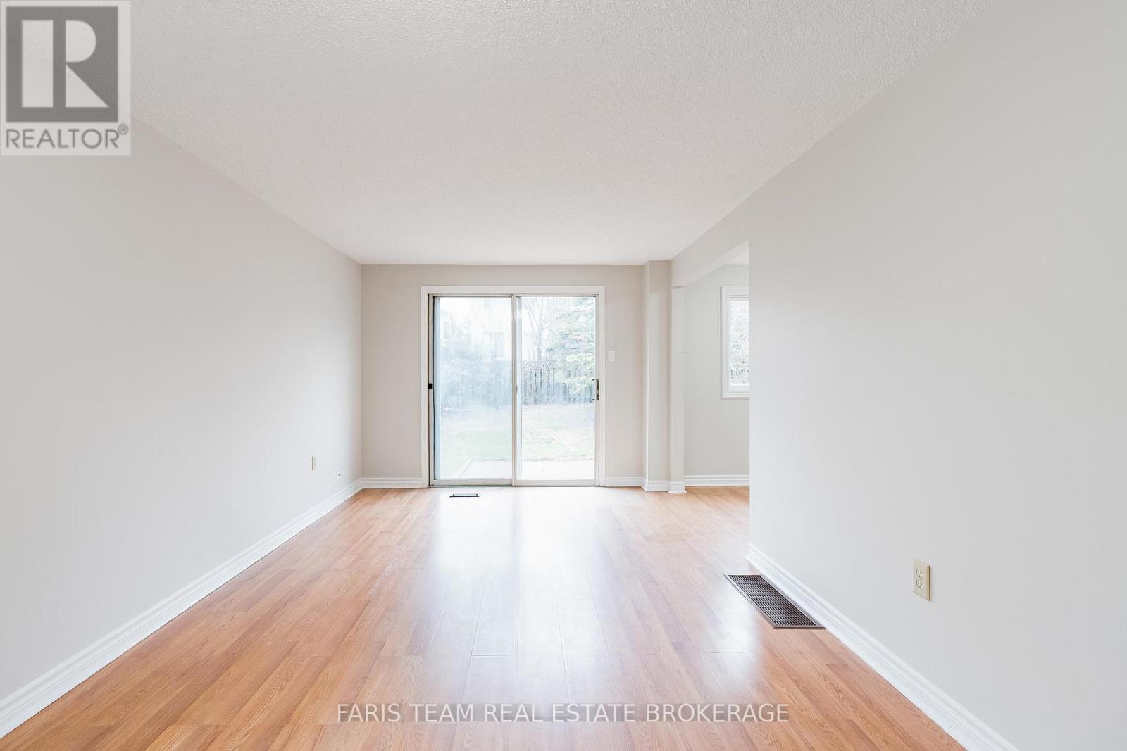 18 Argyle Road, Barrie, Ontario  L4N 6P9 - Photo 13 - S13010862