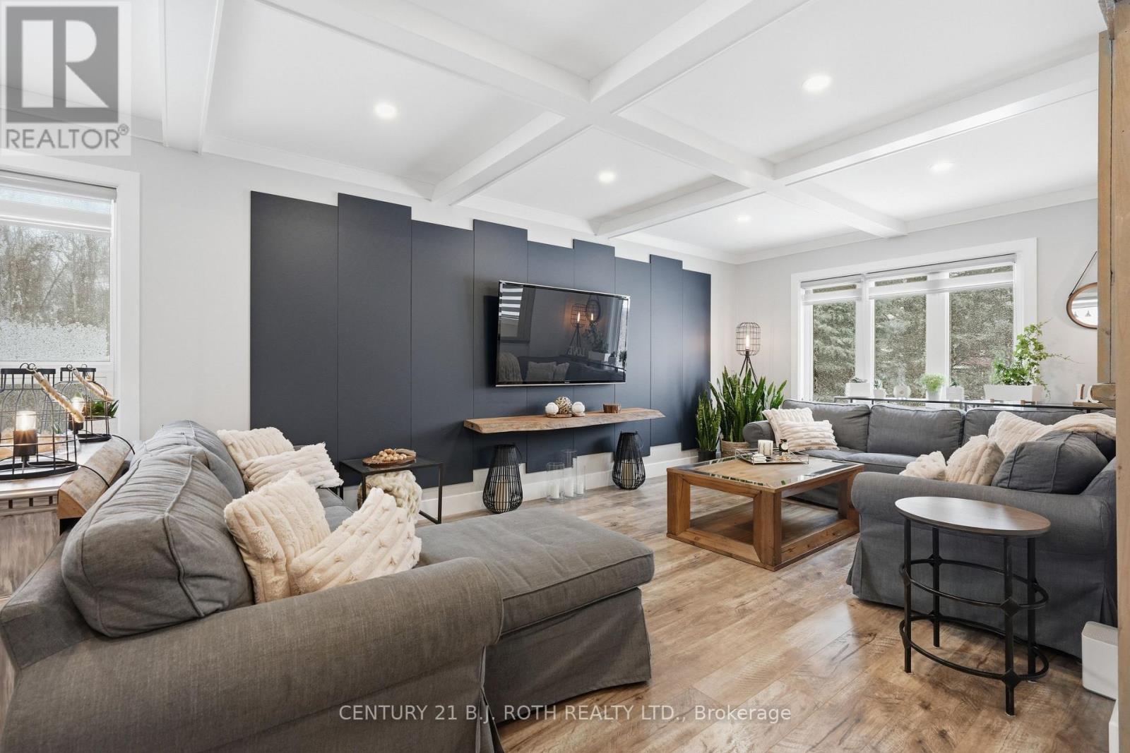 64 ROYAL BEECH DRIVE, Wasaga Beach, Ontario