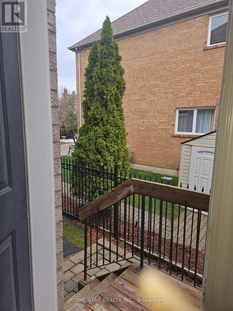 Bsmt - 2257 Manor Hill Drive, Mississauga, Ontario  L5M 5B8 - Photo 21 - W13003148