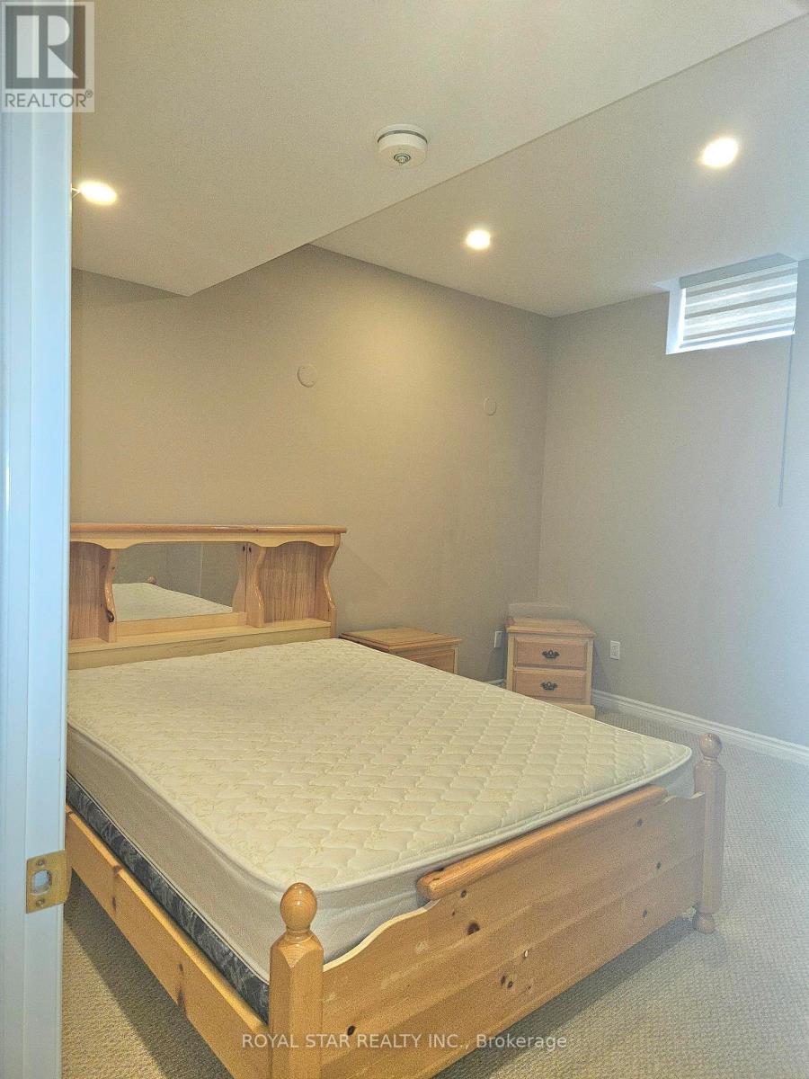 Bsmt - 2257 Manor Hill Drive, Mississauga, Ontario  L5M 5B8 - Photo 18 - W13003148