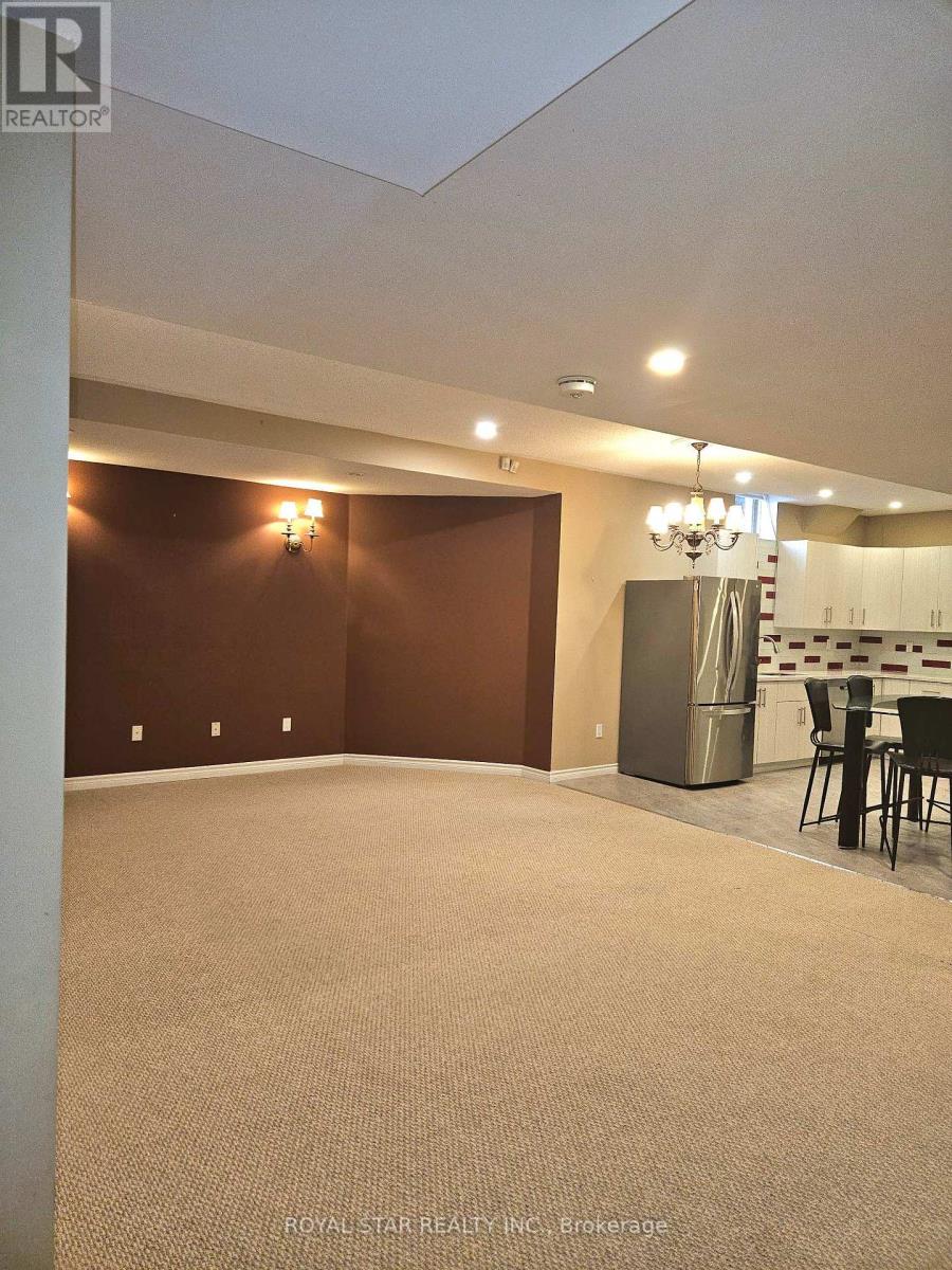 Bsmt - 2257 Manor Hill Drive, Mississauga, Ontario  L5M 5B8 - Photo 3 - W13003148