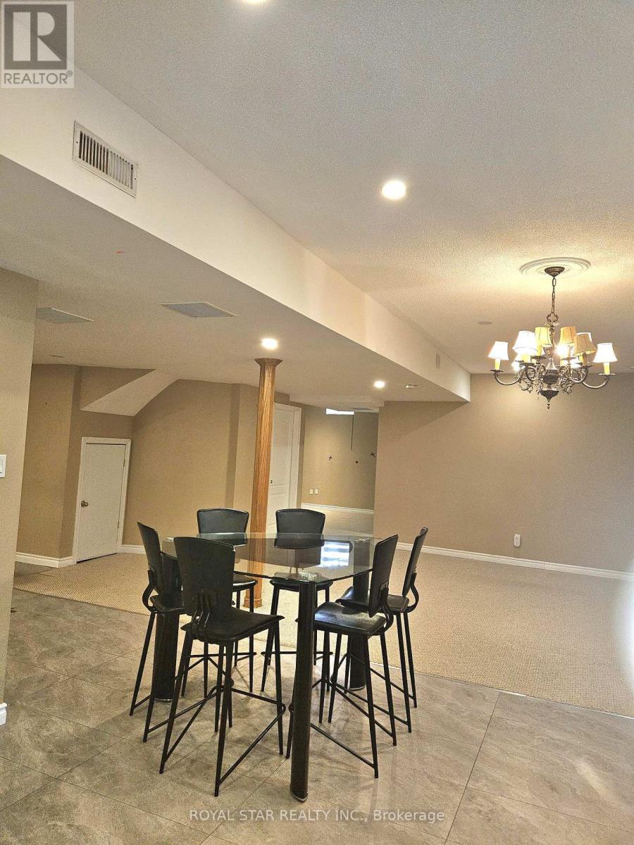 Bsmt - 2257 Manor Hill Drive, Mississauga, Ontario  L5M 5B8 - Photo 16 - W13003148