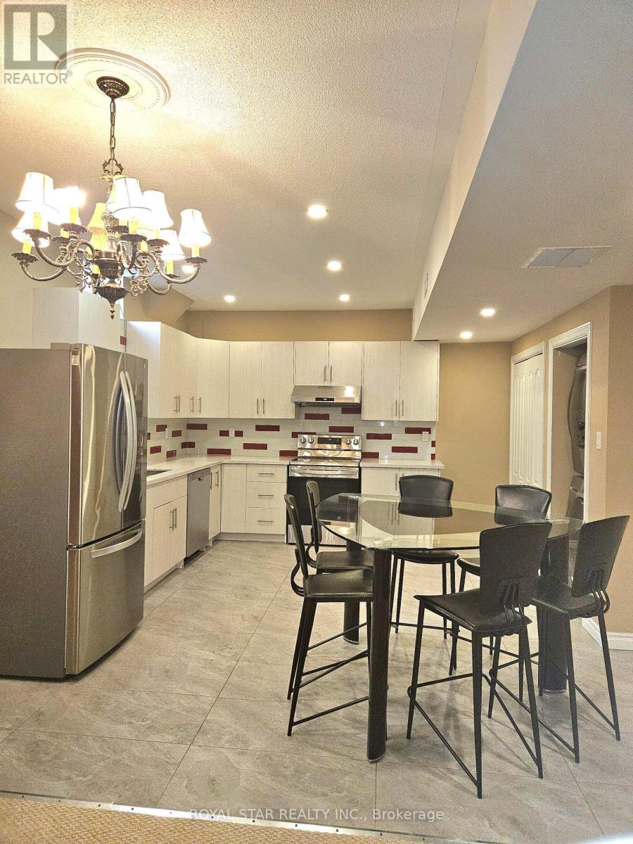 Bsmt - 2257 Manor Hill Drive, Mississauga, Ontario  L5M 5B8 - Photo 4 - W13003148