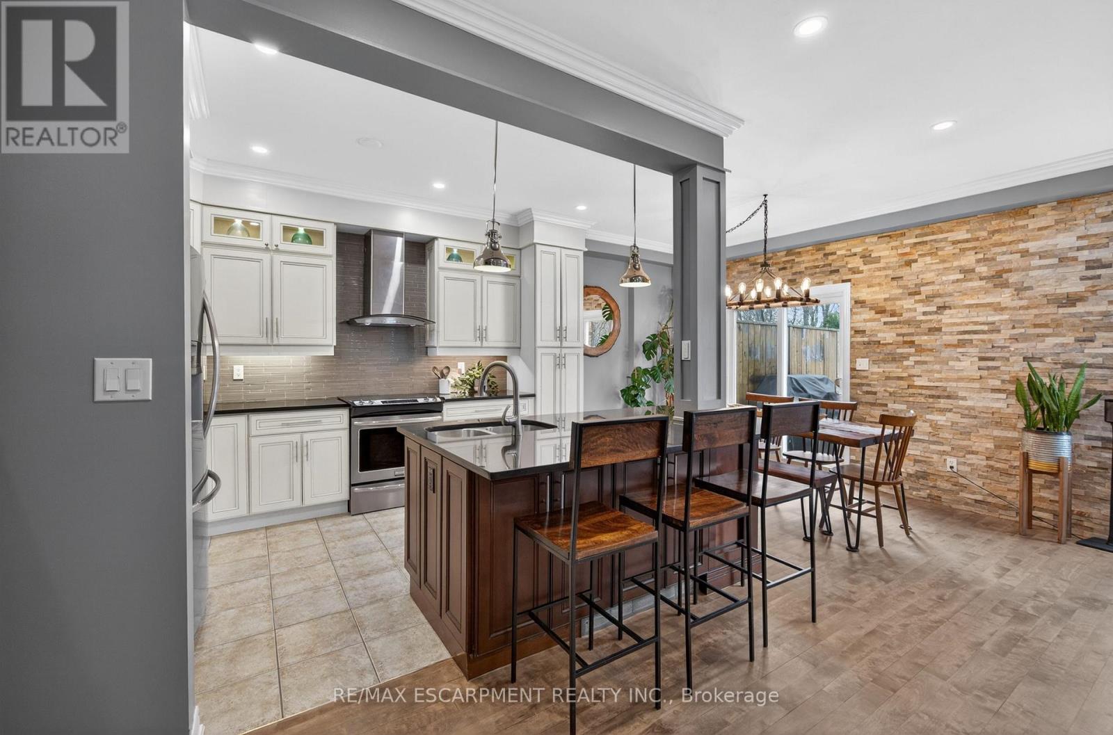 4138 Medland Drive, Burlington, Ontario  L7M 4Z8 - Photo 9 - W13009084