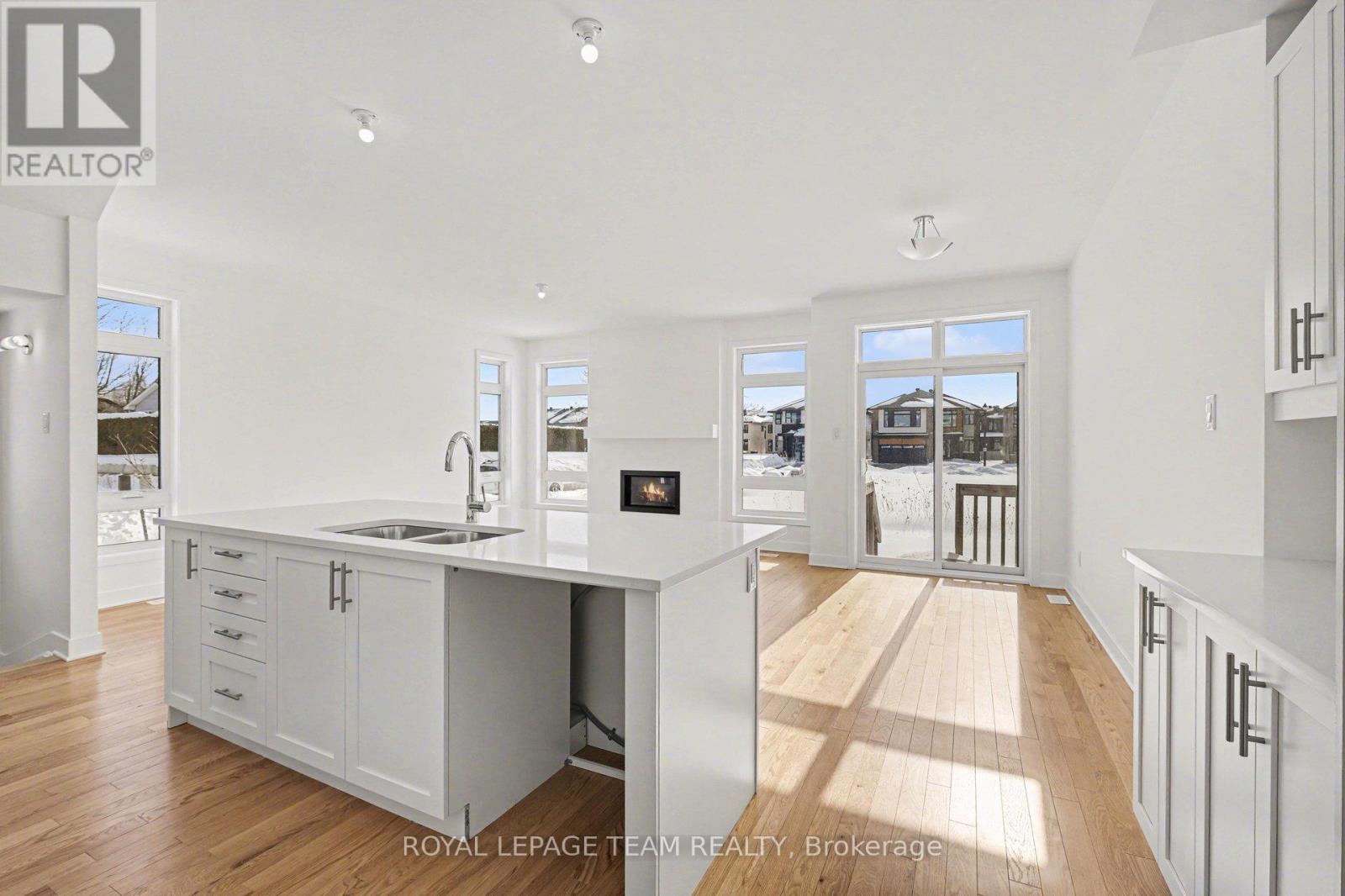 329 Whitham Crescent, North Grenville, Ontario  K0G 1J0 - Photo 10 - X12821756