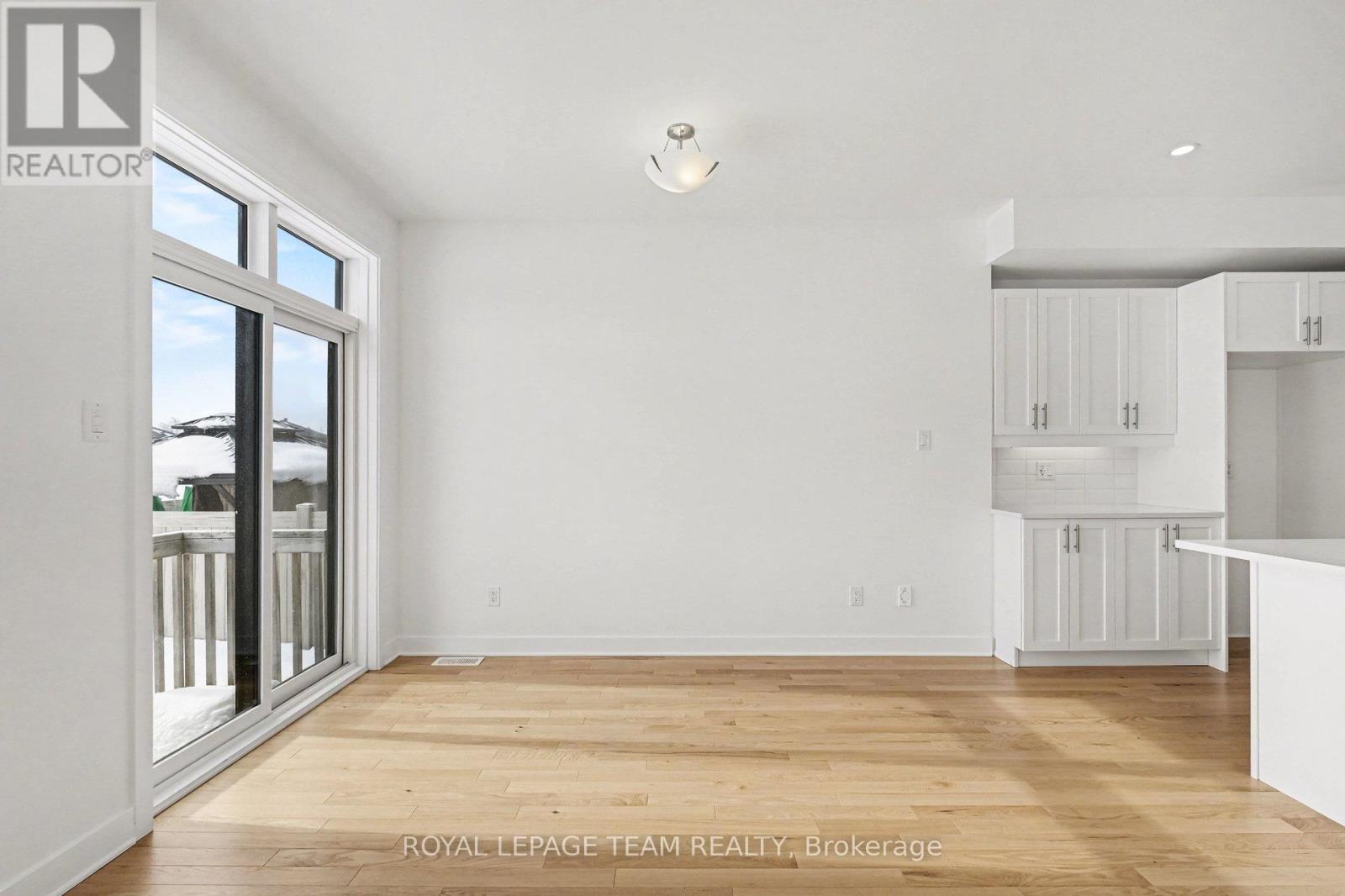 329 Whitham Crescent, North Grenville, Ontario  K0G 1J0 - Photo 14 - X12821756