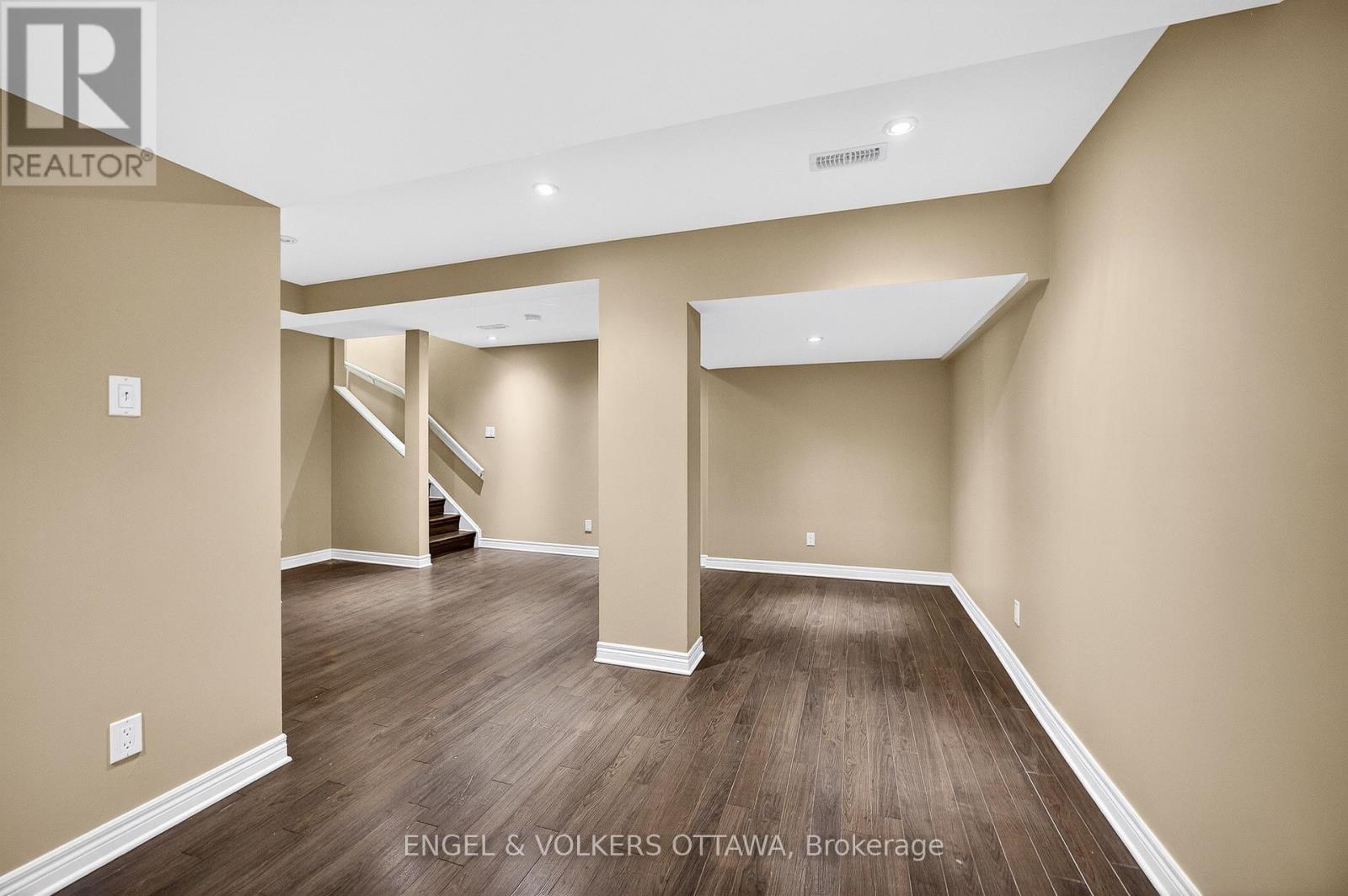 180 Lanark Avenue, Ottawa, Ontario  K1Z 1E5 - Photo 45 - X12901420