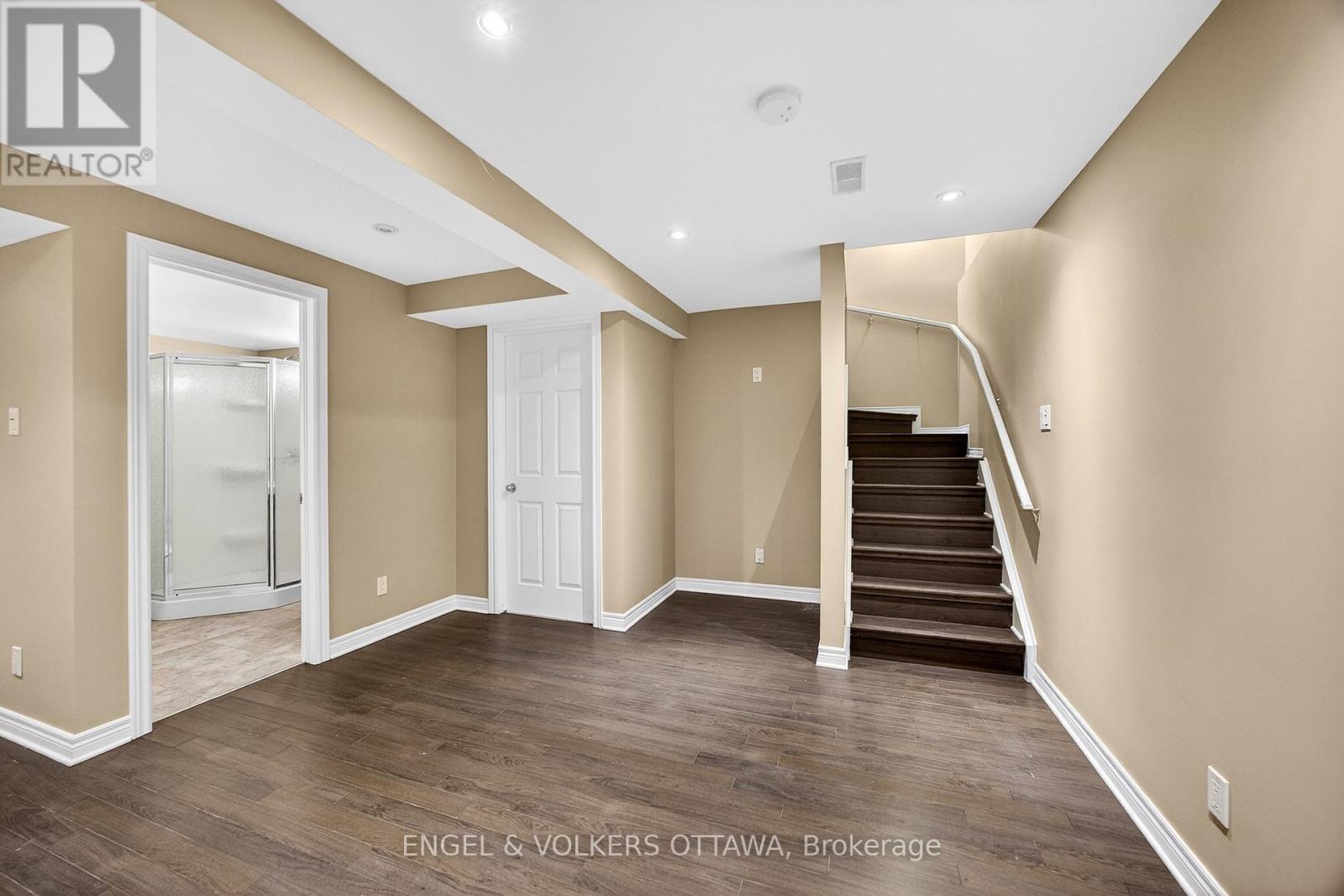 180 Lanark Avenue, Ottawa, Ontario  K1Z 1E5 - Photo 43 - X12901420