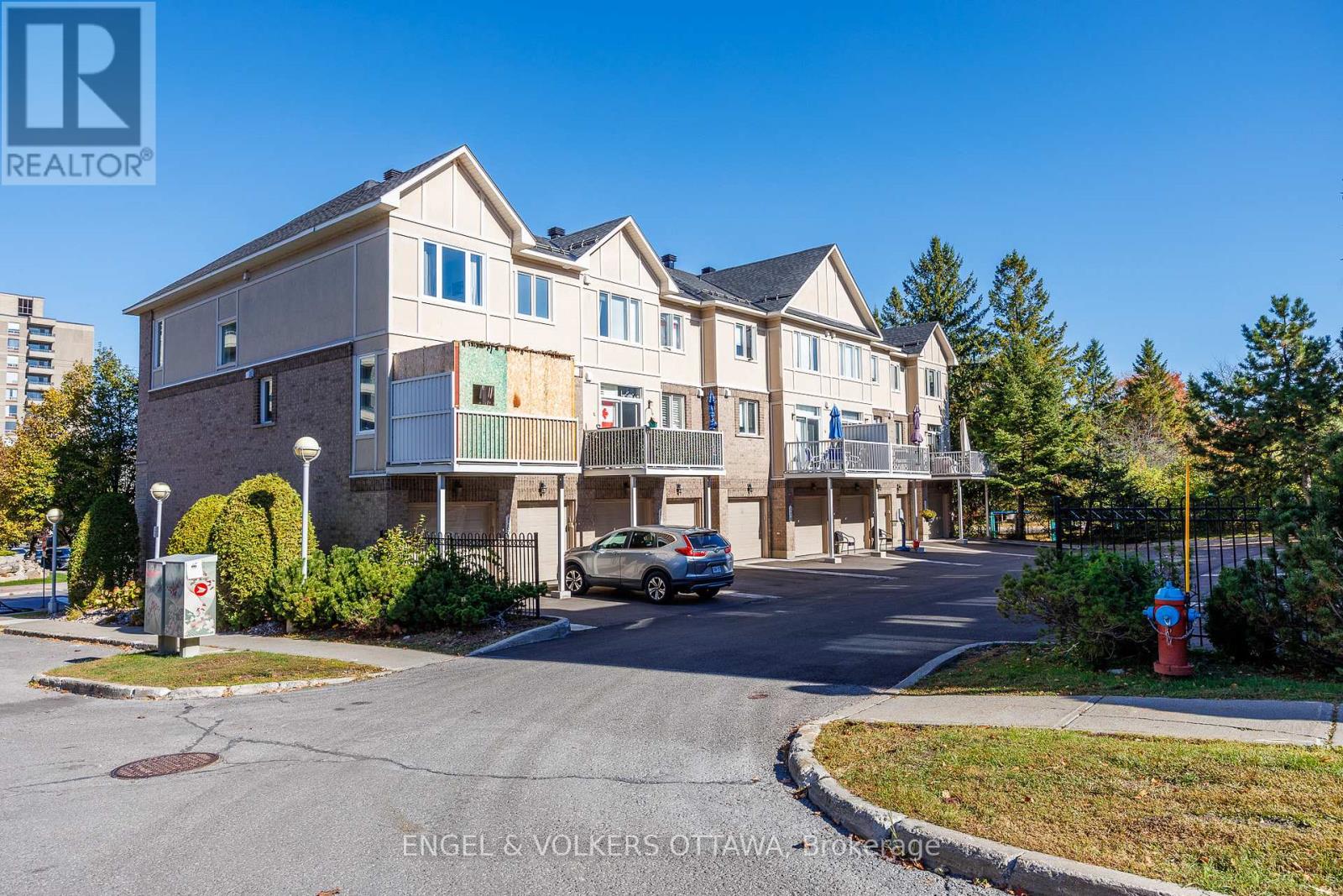 180 Lanark Avenue, Ottawa, Ontario  K1Z 1E5 - Photo 6 - X12901420