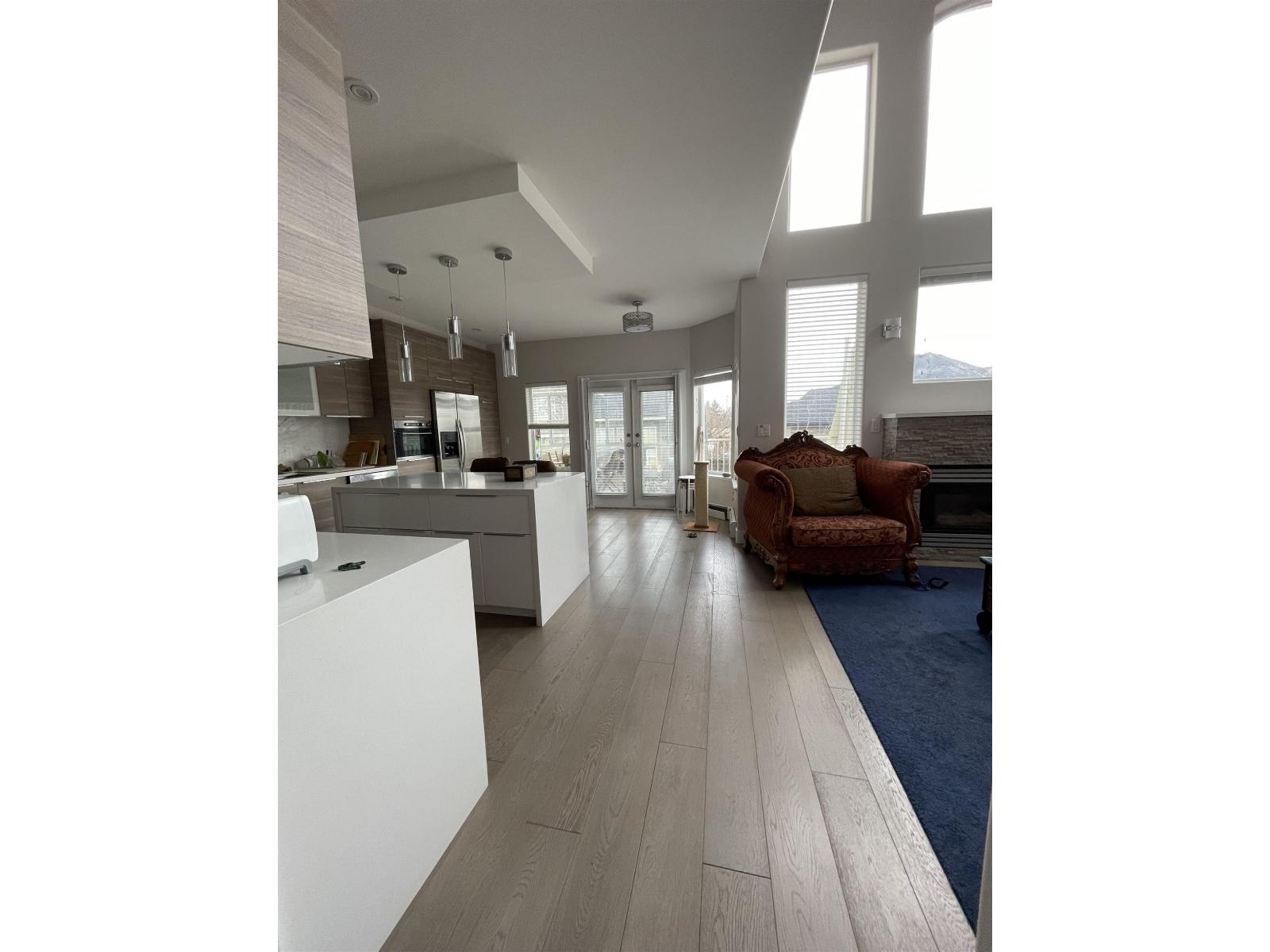 16995 104a Avenue, Surrey, British Columbia  V4N 3L9 - Photo 5 - R3111610