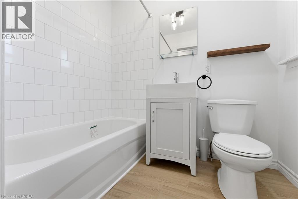 174-176 Darling Street, Brantford, Ontario  N3S 3W6 - Photo 13 - 40812418