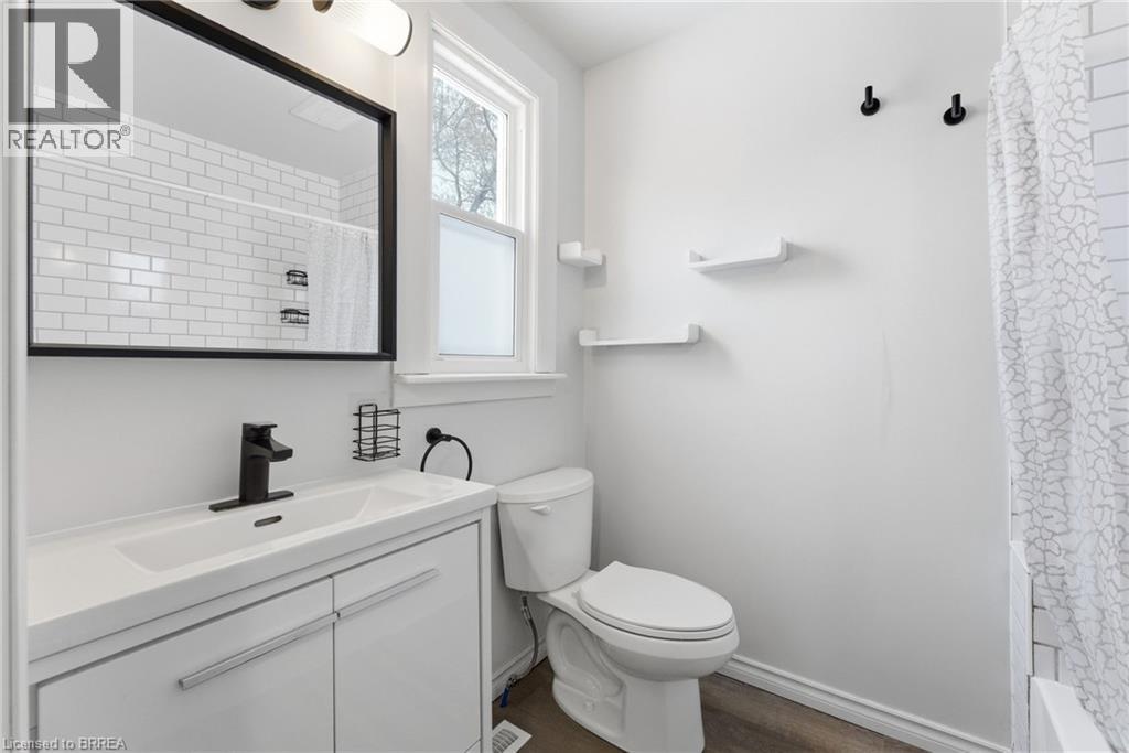 174-176 Darling Street, Brantford, Ontario  N3S 3W6 - Photo 7 - 40812418