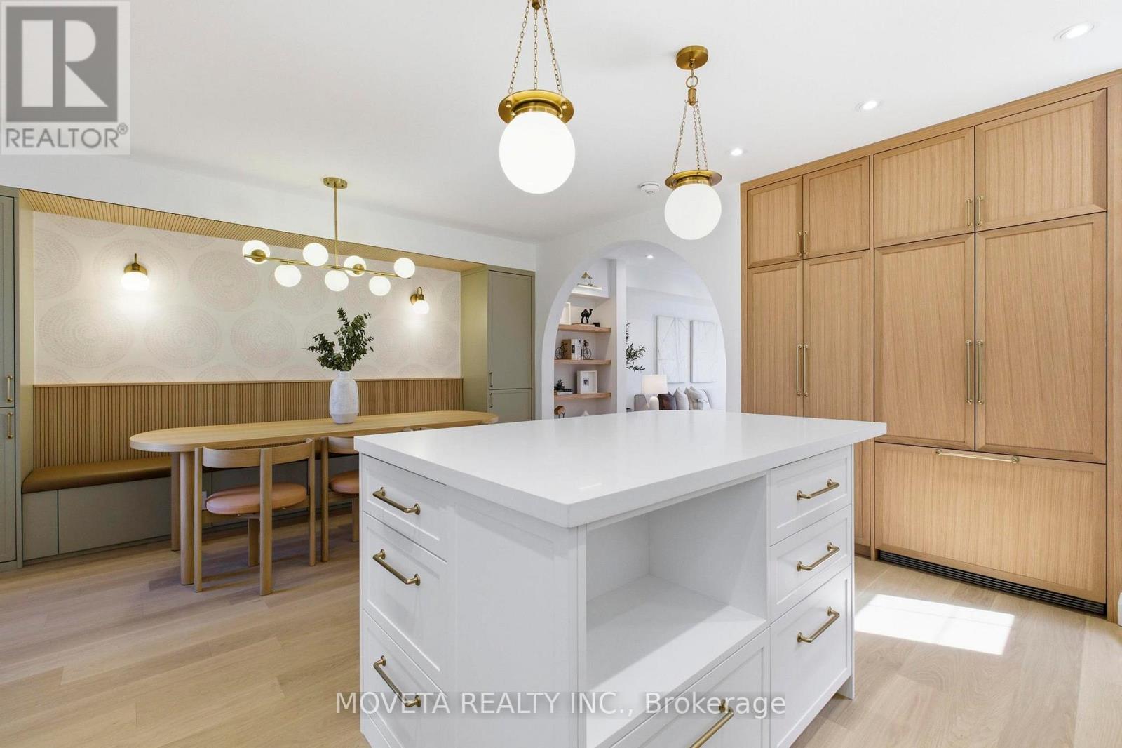 4 Mahoney Avenue, Toronto, Ontario  M6M 2H4 - Photo 16 - W13010812