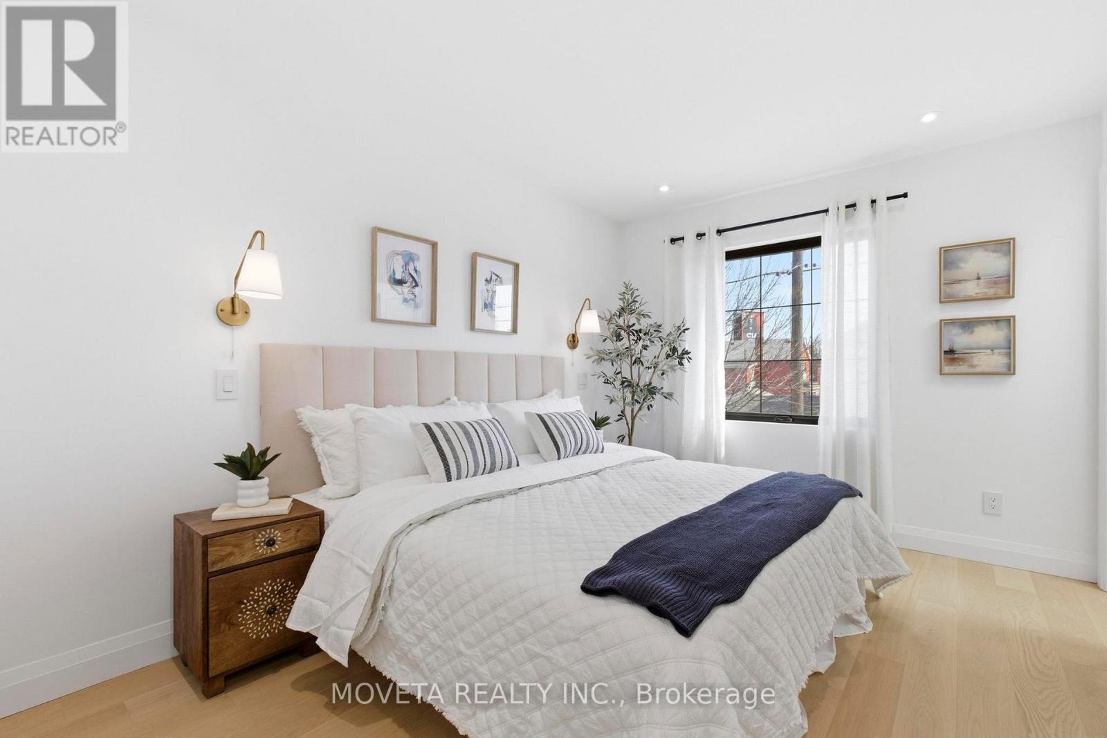 4 Mahoney Avenue, Toronto, Ontario  M6M 2H4 - Photo 20 - W13010812