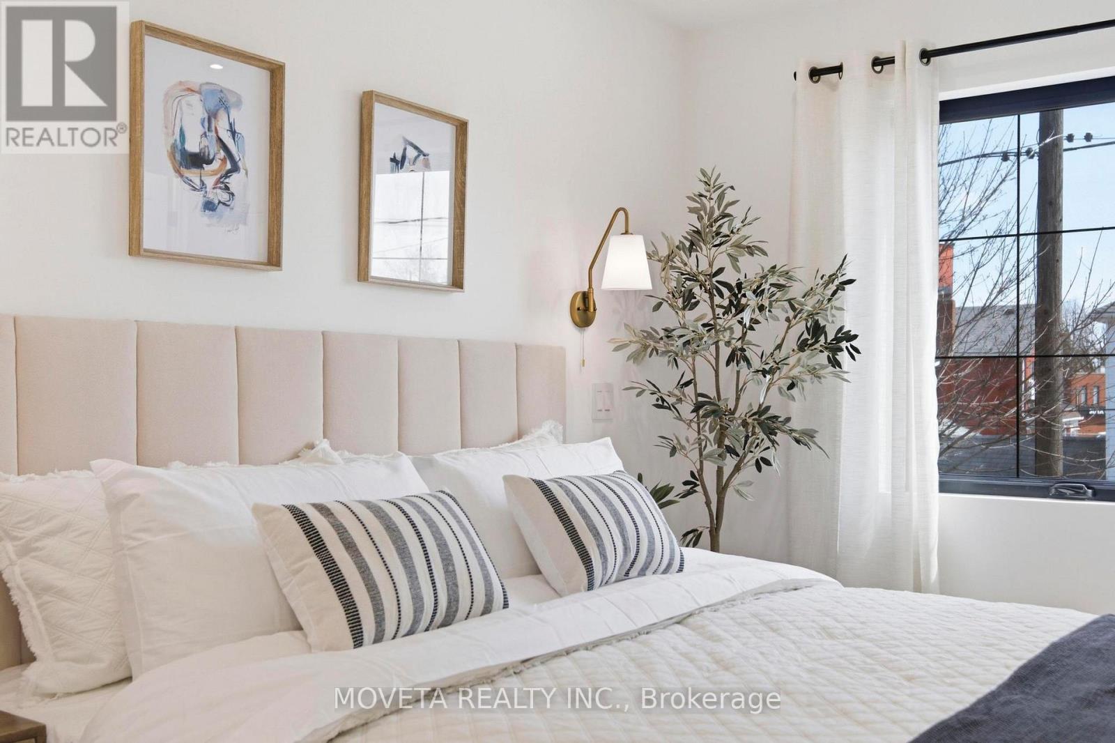 4 Mahoney Avenue, Toronto, Ontario  M6M 2H4 - Photo 21 - W13010812