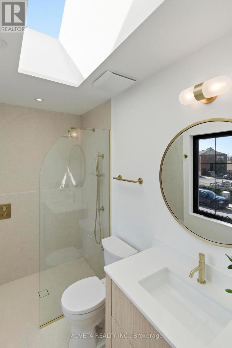 4 Mahoney Avenue, Toronto, Ontario  M6M 2H4 - Photo 23 - W13010812