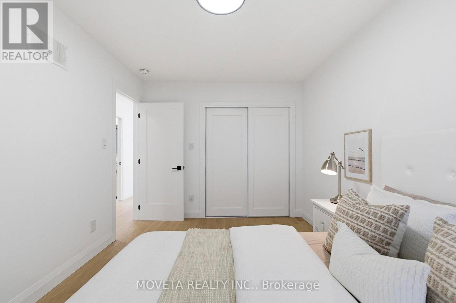 4 Mahoney Avenue, Toronto, Ontario  M6M 2H4 - Photo 25 - W13010812