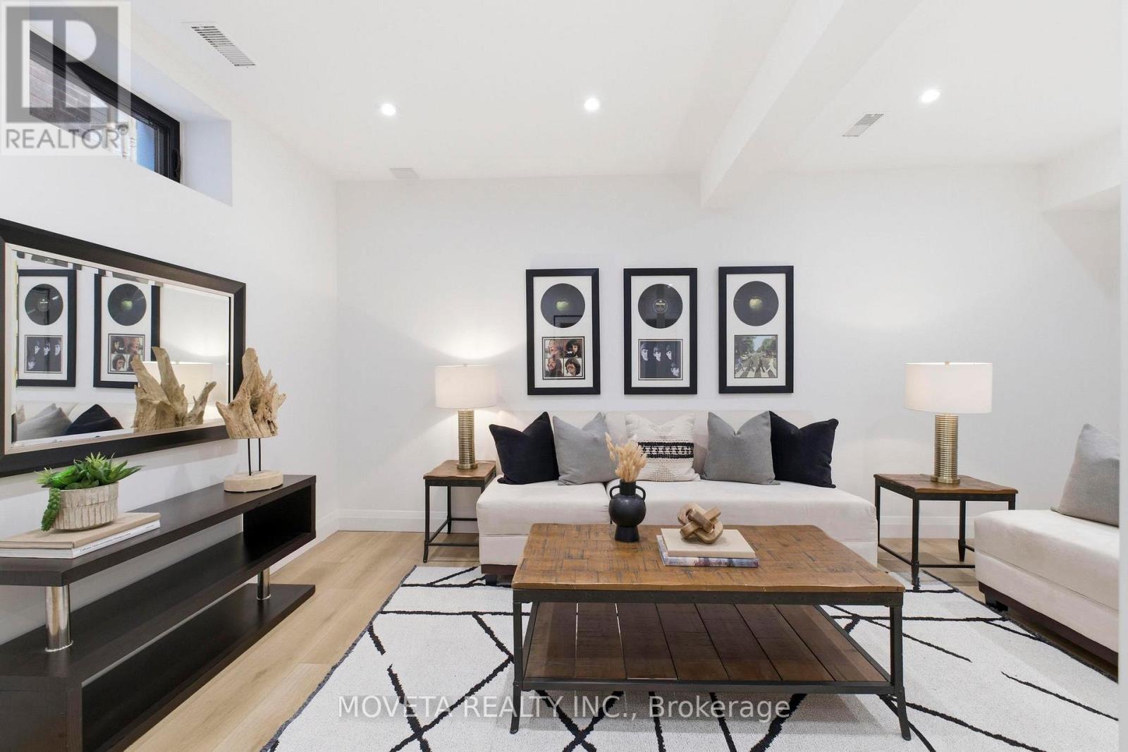 4 Mahoney Avenue, Toronto, Ontario  M6M 2H4 - Photo 33 - W13010812