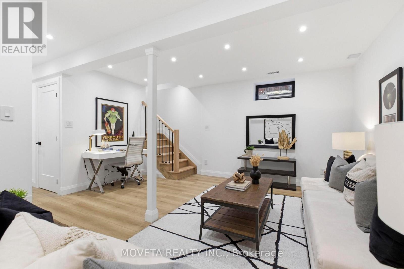 4 Mahoney Avenue, Toronto, Ontario  M6M 2H4 - Photo 34 - W13010812