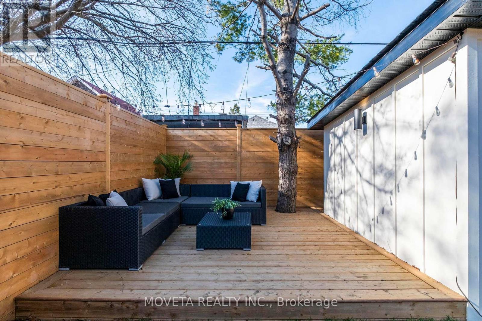 4 Mahoney Avenue, Toronto, Ontario  M6M 2H4 - Photo 41 - W13010812